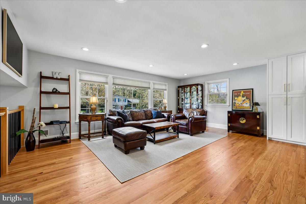 WOODHAVEN - Residential