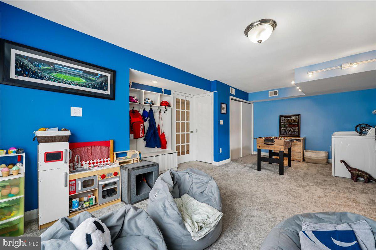 WOODHAVEN - Residential