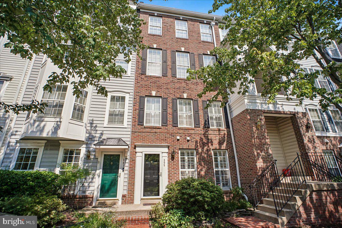 305 CAMERON STATION BOULEVARD