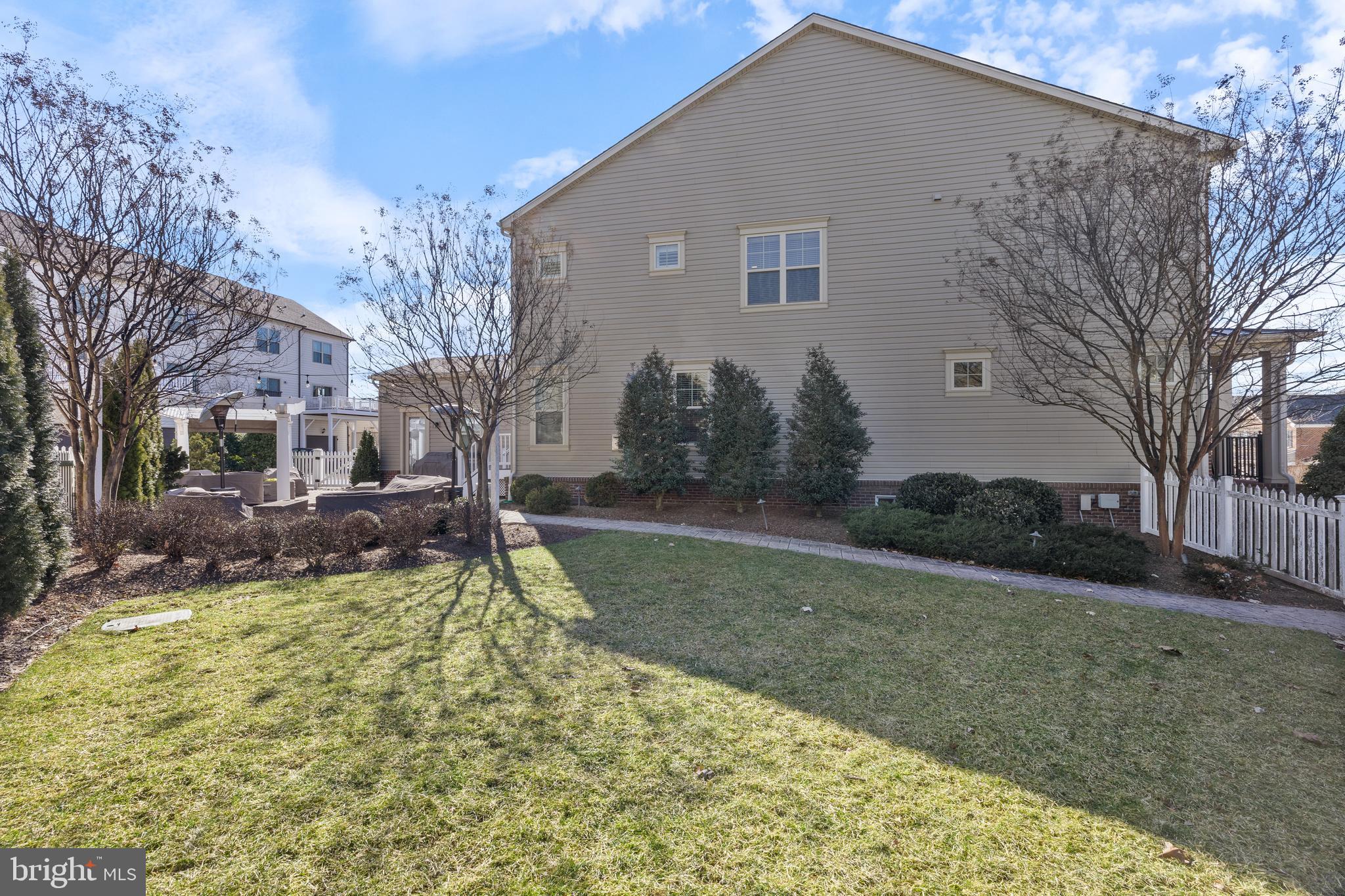 POPLAR RUN - Residential Lease