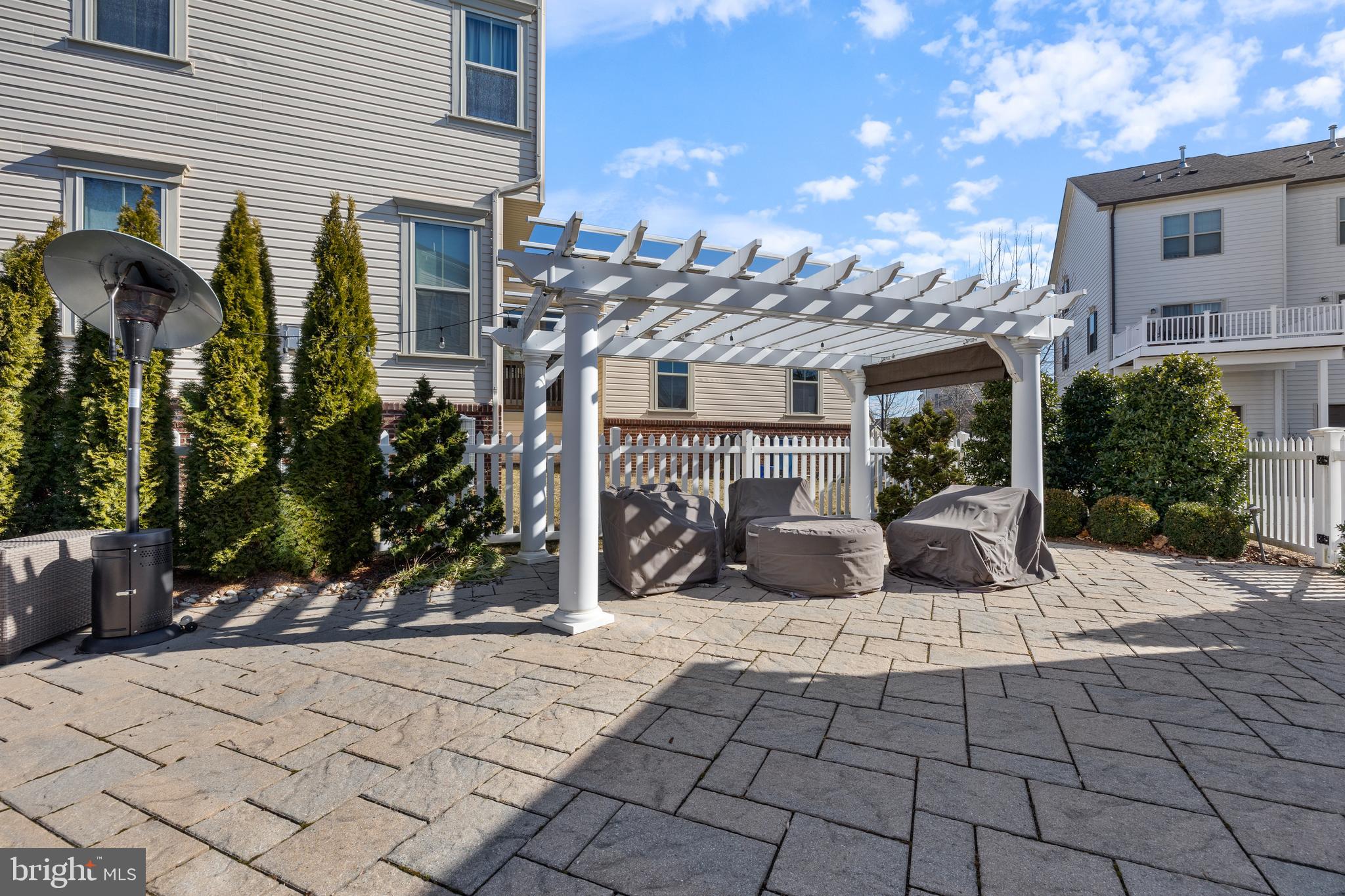 POPLAR RUN - Residential Lease