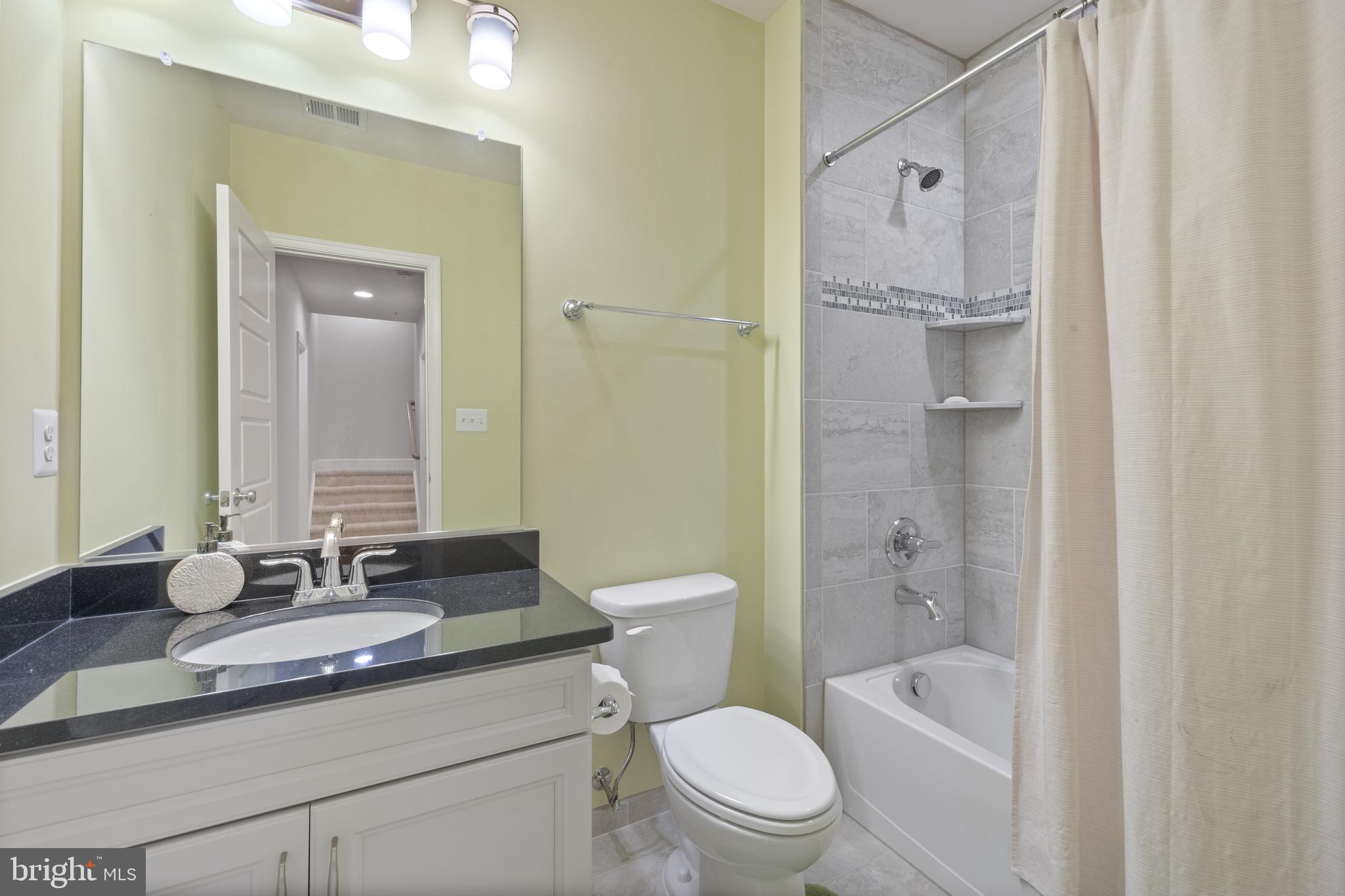 POPLAR RUN - Residential Lease