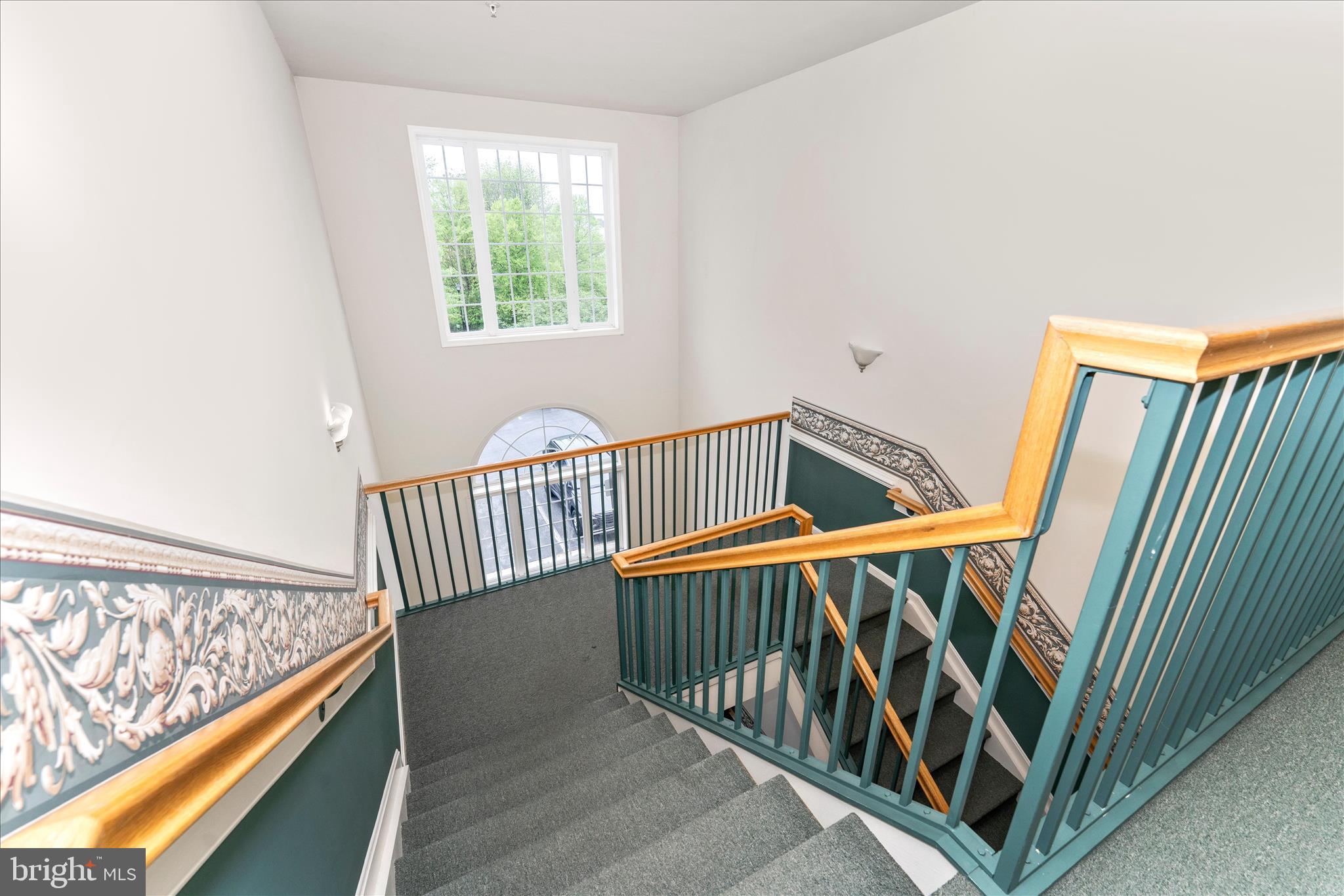 RIDGEVIEW II - Residential