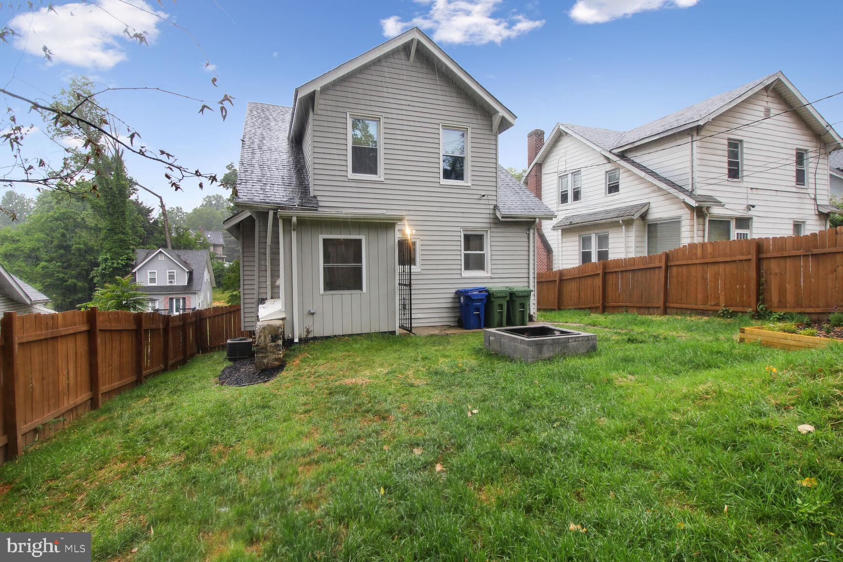 WINDSOR HILLS - Residential