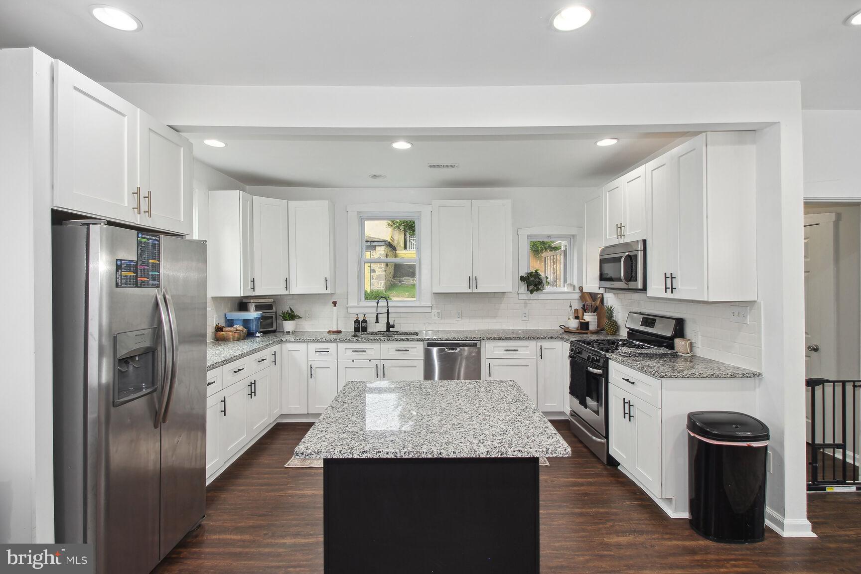 WINDSOR HILLS - Residential