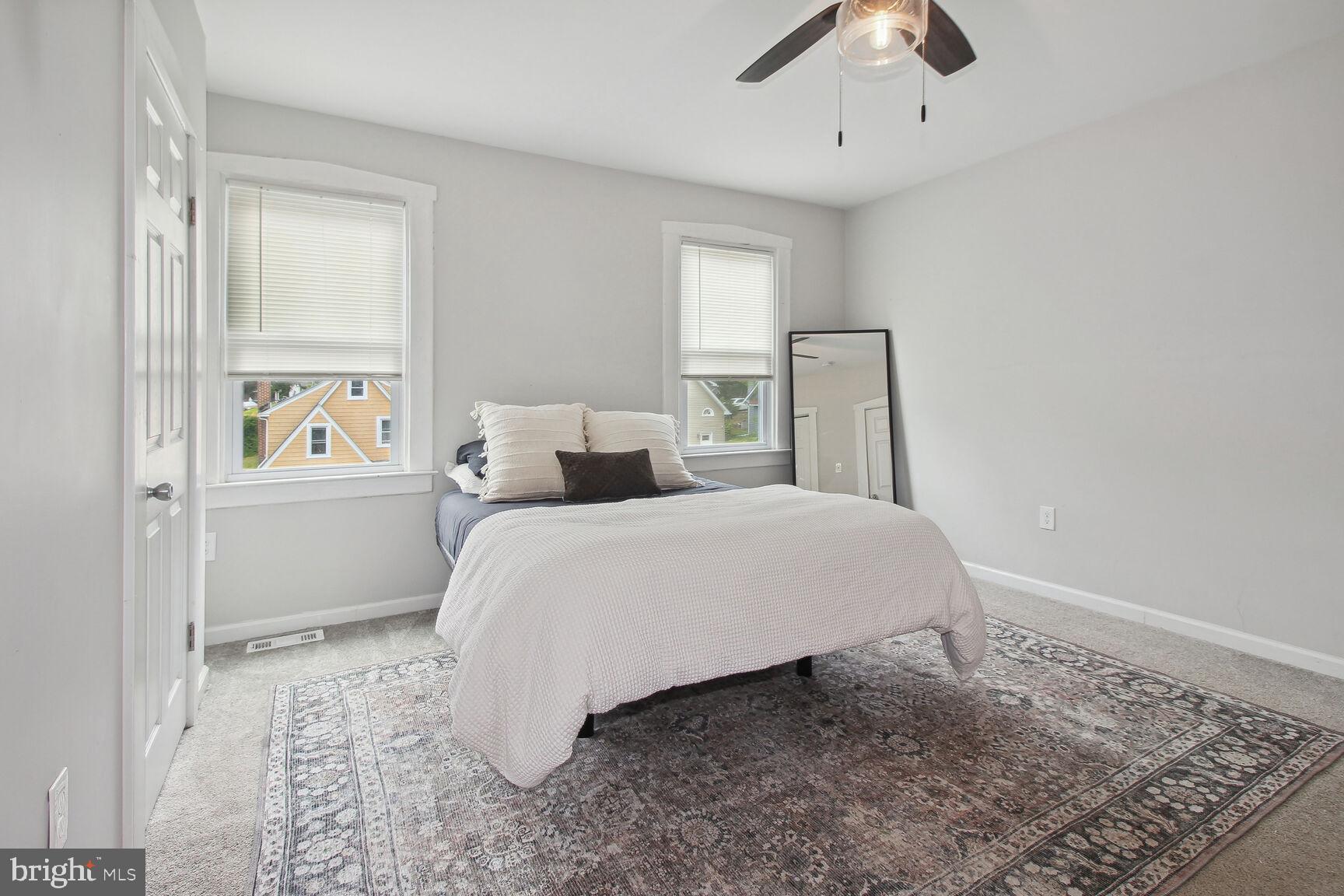 WINDSOR HILLS - Residential