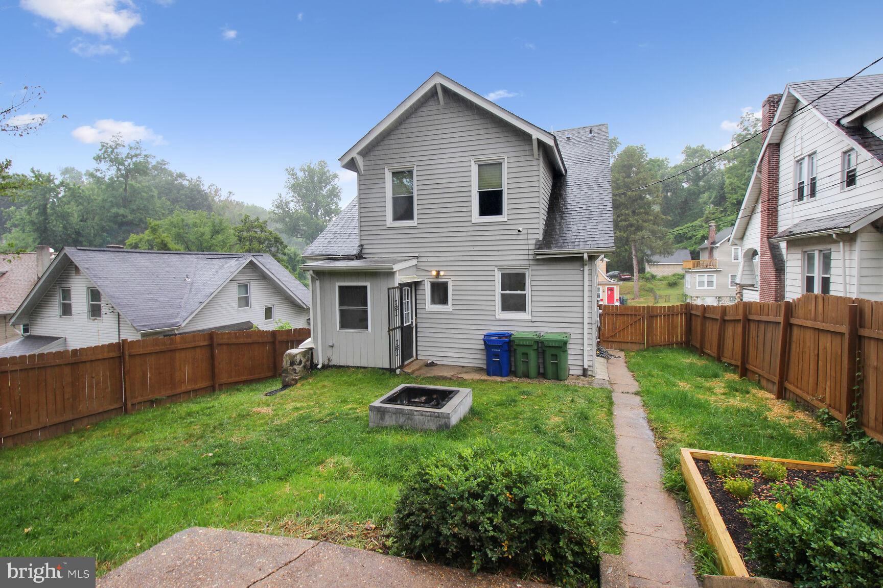 WINDSOR HILLS - Residential