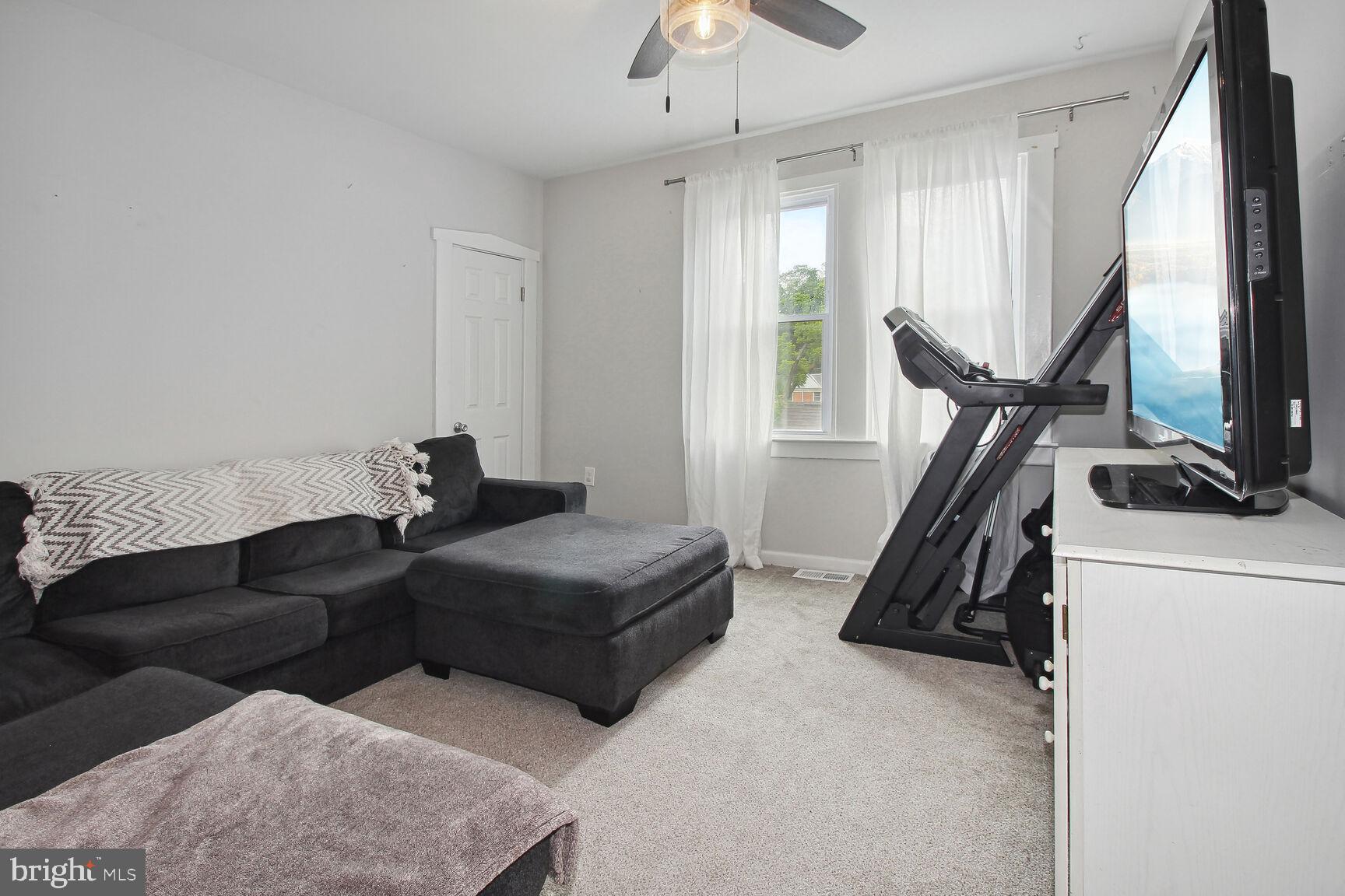 WINDSOR HILLS - Residential