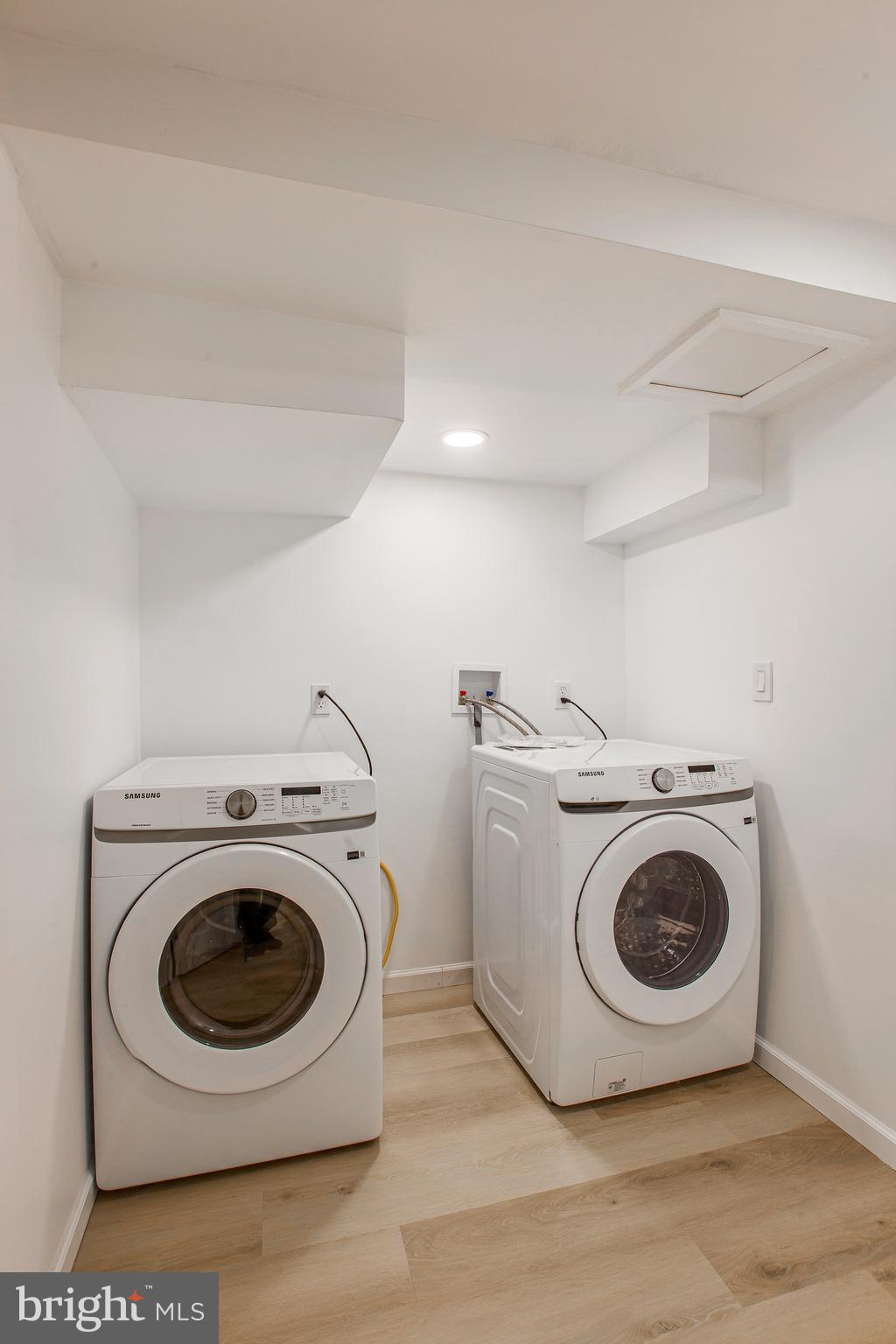 YORKTOWN - Residential