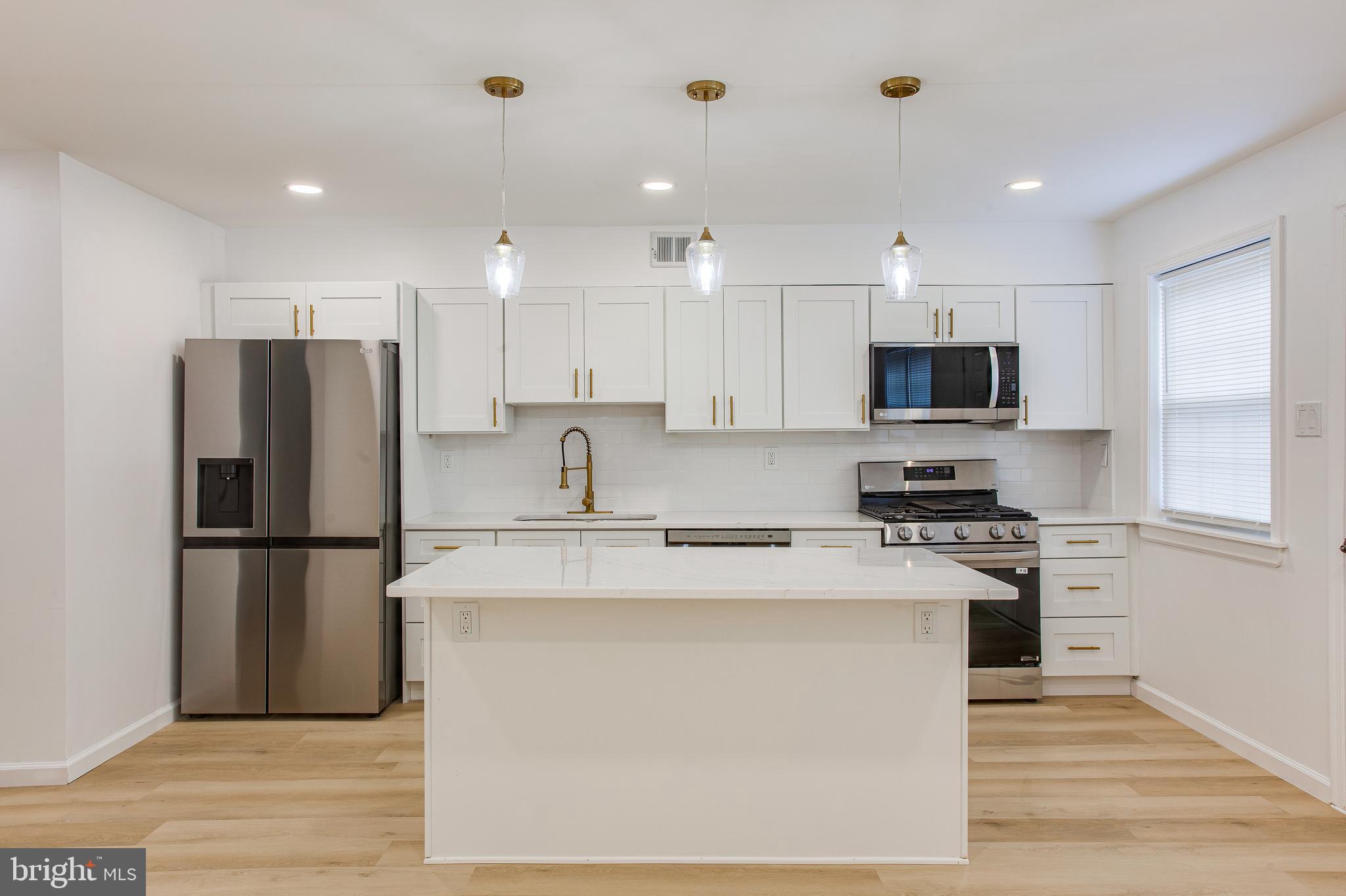 YORKTOWN - Residential