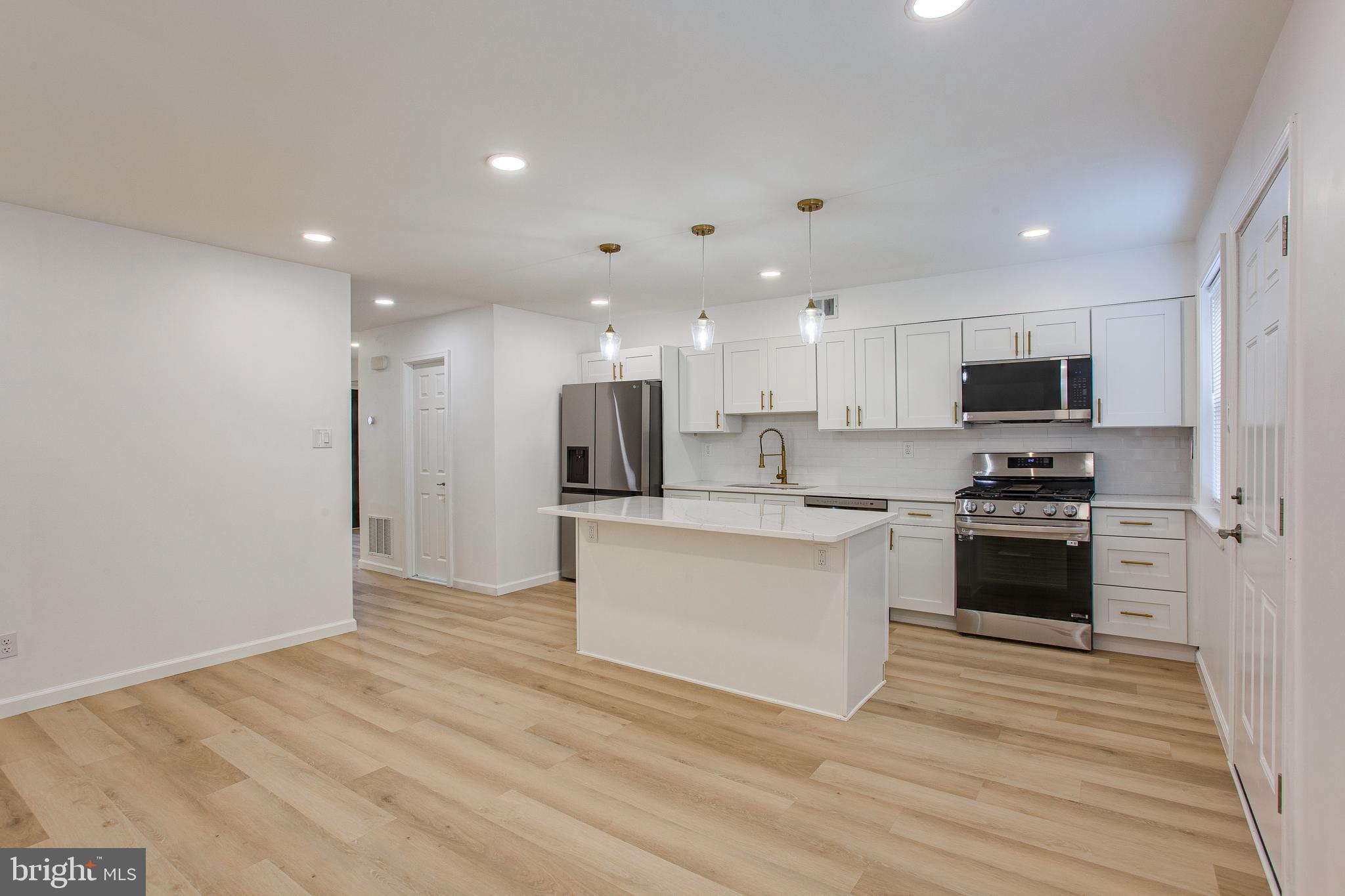 YORKTOWN - Residential