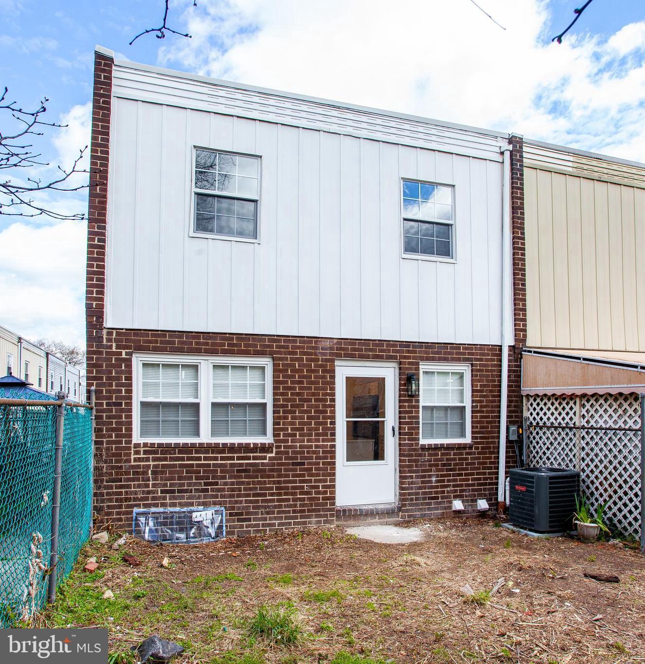 YORKTOWN - Residential