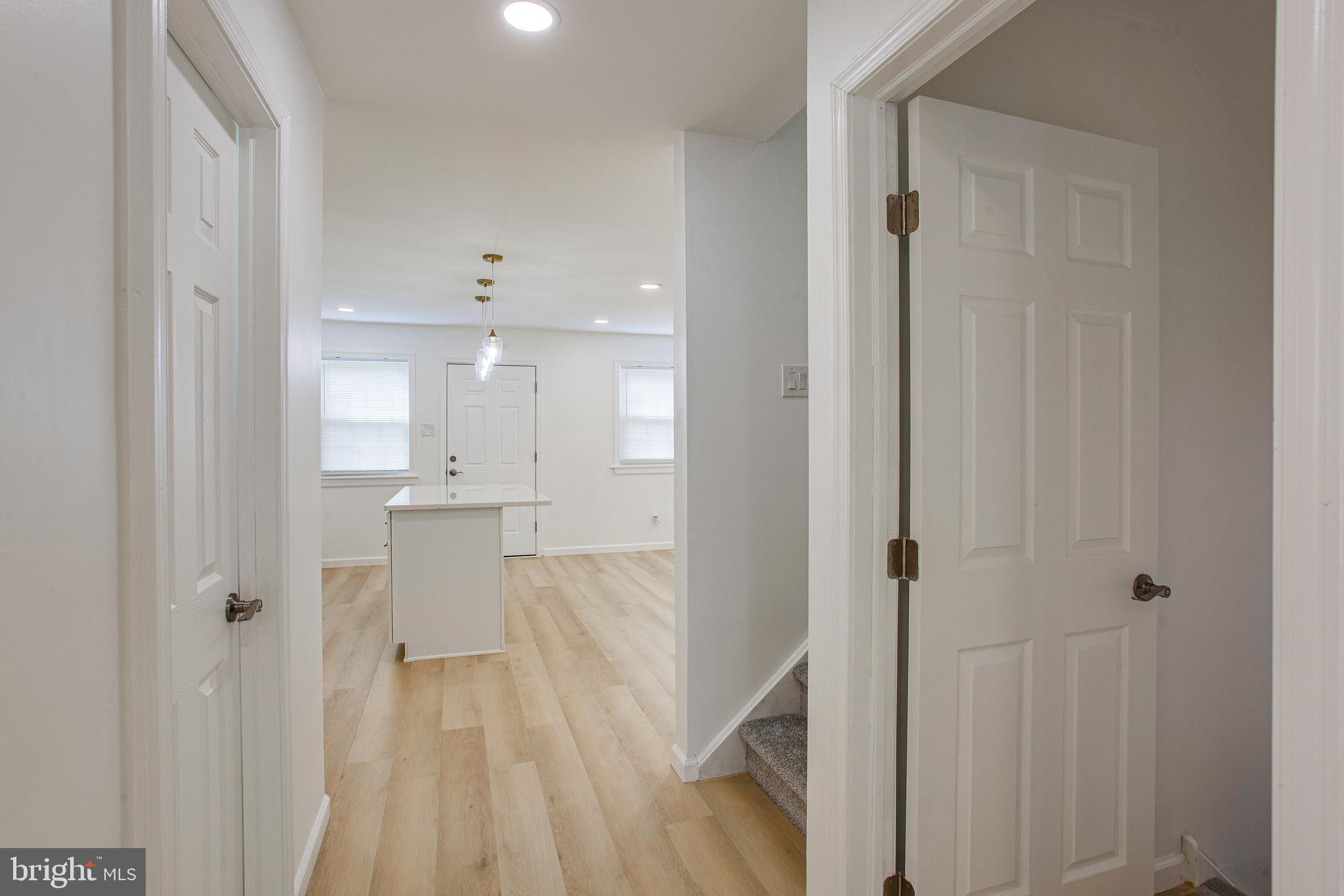 YORKTOWN - Residential