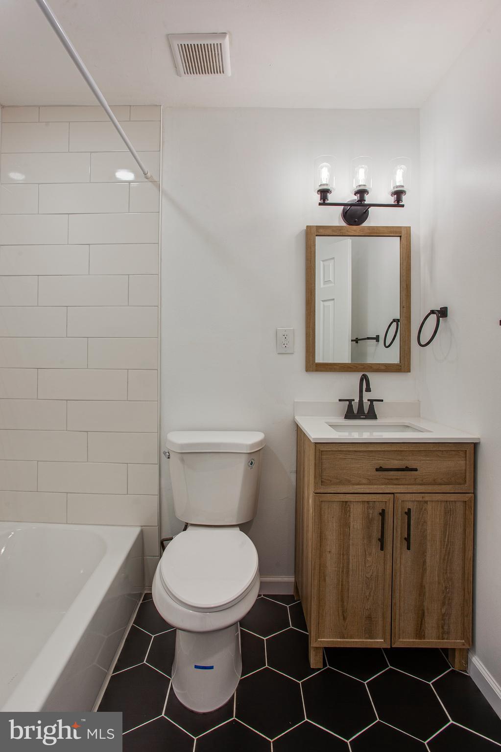 YORKTOWN - Residential