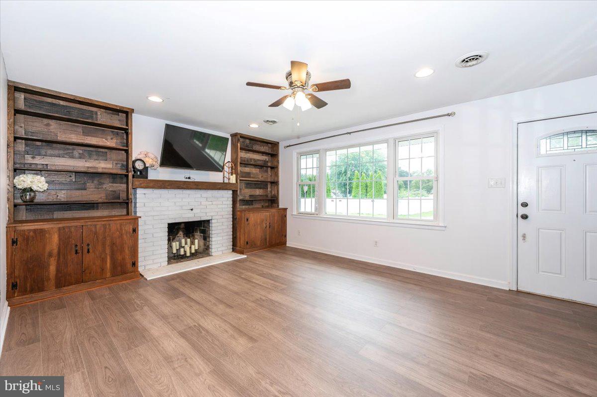 ST JAMES VILLAGE - Residential