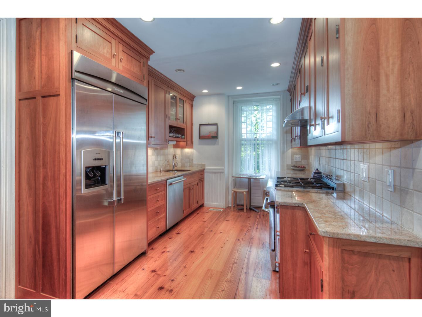 CHESTNUT HILL - Residential