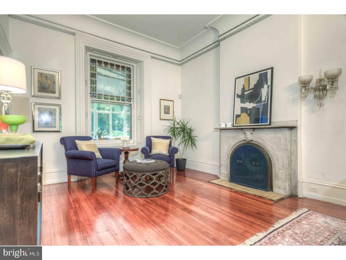 CHESTNUT HILL - Residential