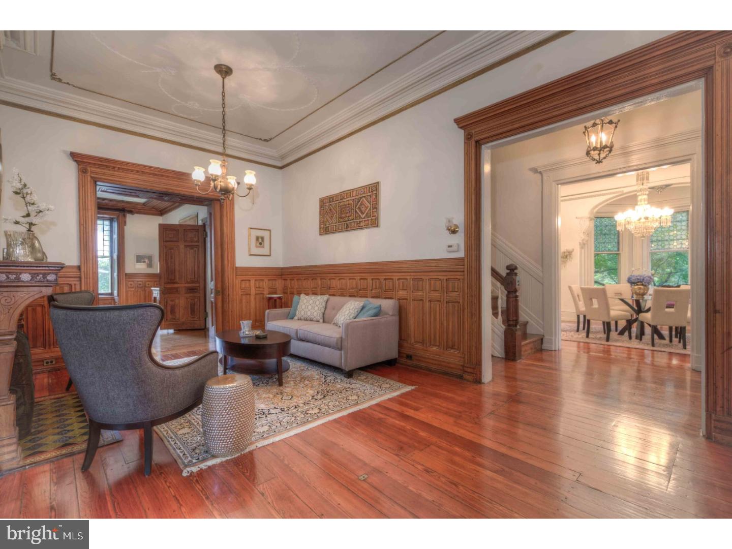 CHESTNUT HILL - Residential