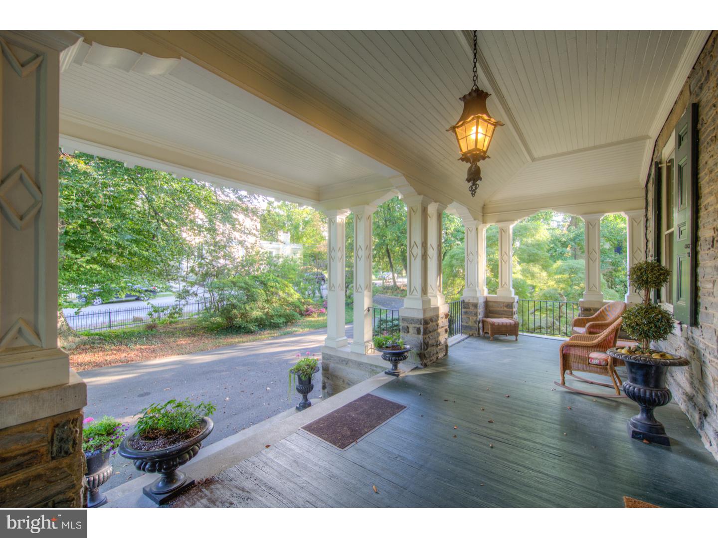 CHESTNUT HILL - Residential