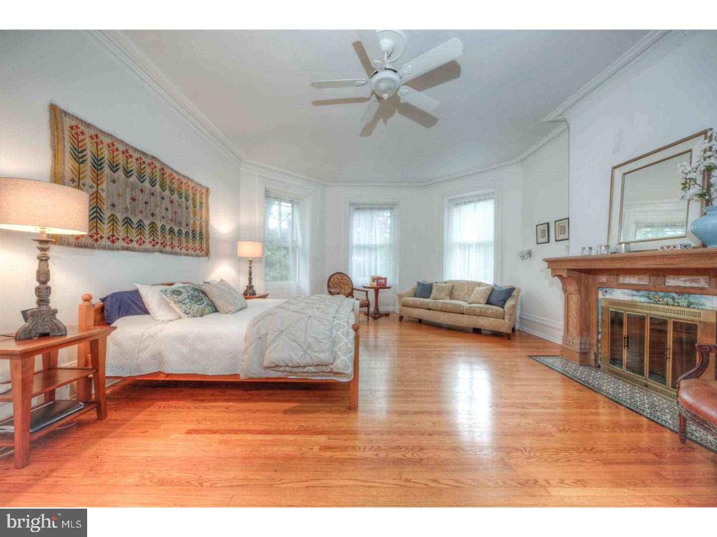 CHESTNUT HILL - Residential