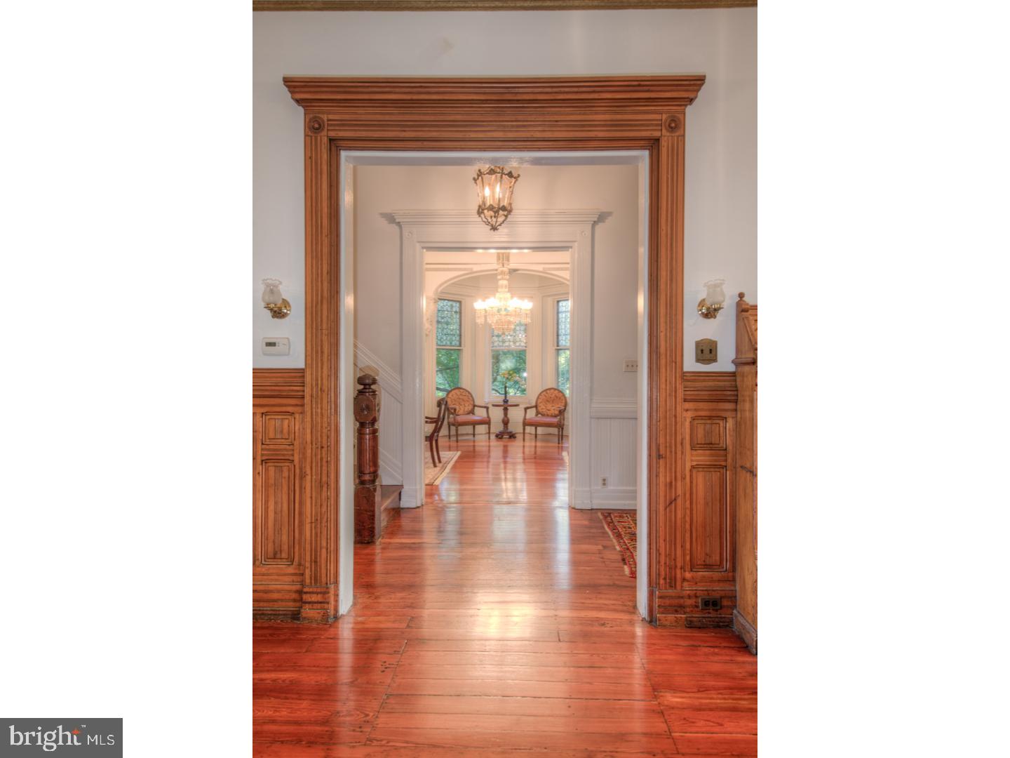 CHESTNUT HILL - Residential