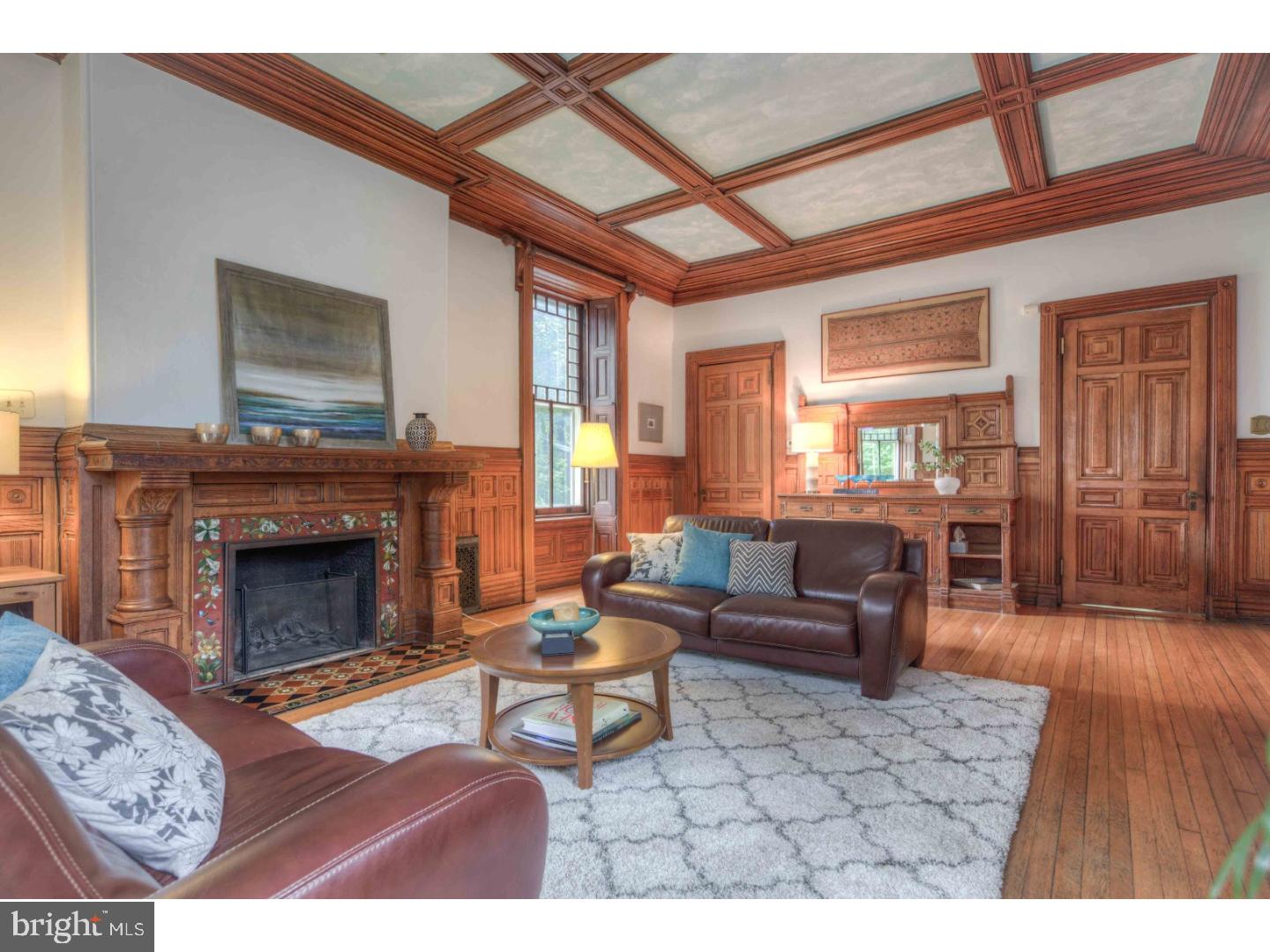 CHESTNUT HILL - Residential