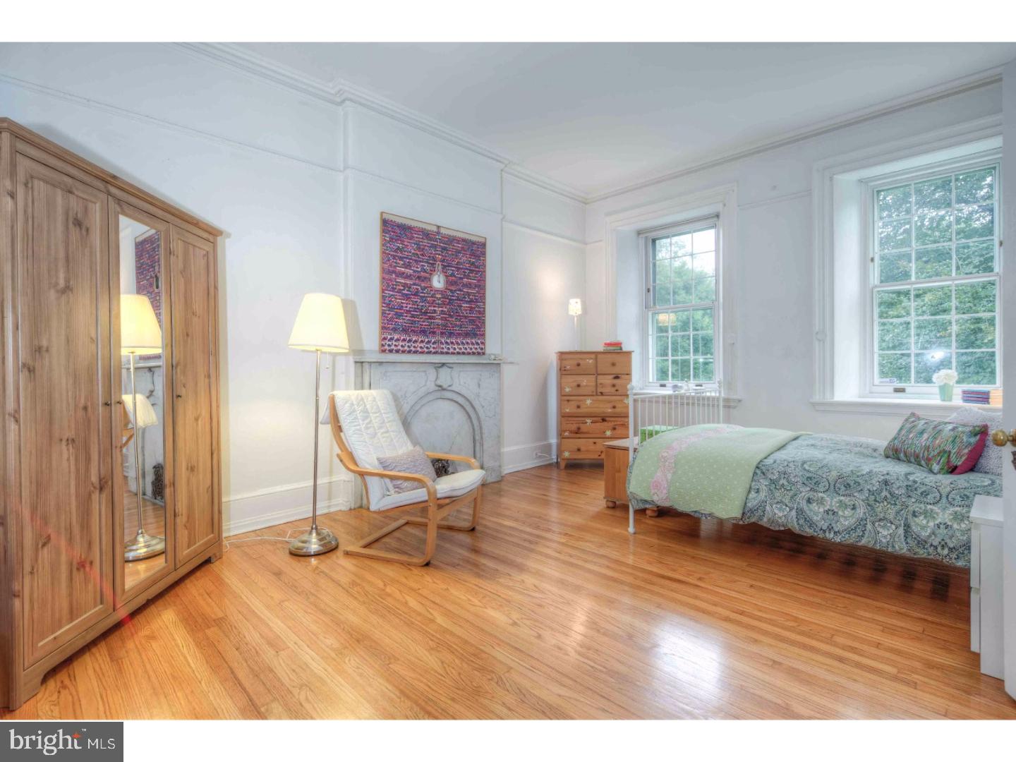 CHESTNUT HILL - Residential