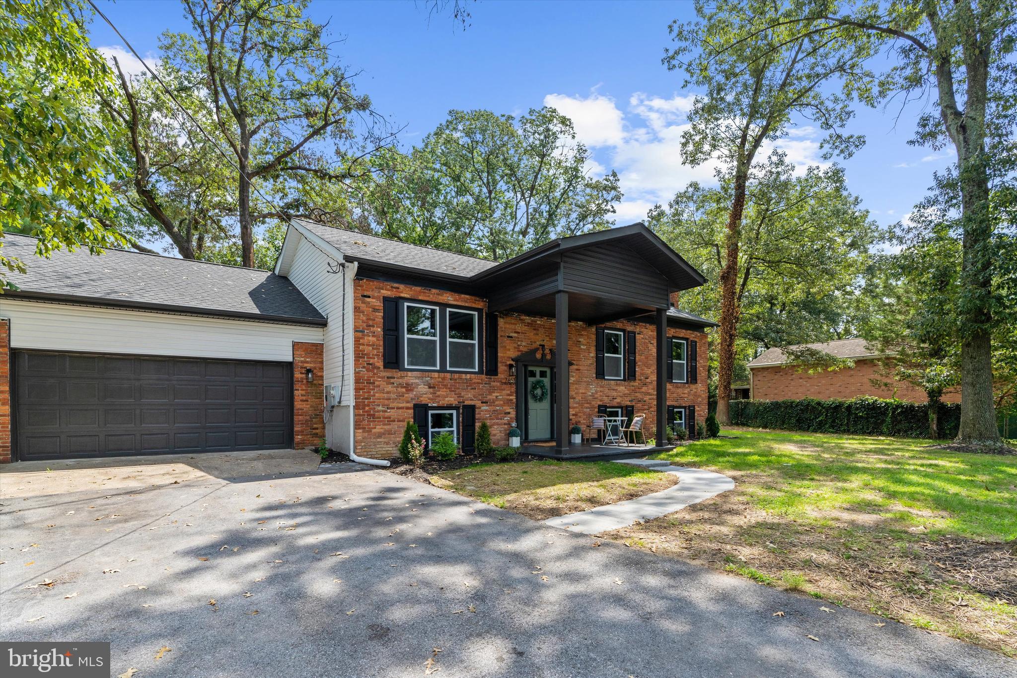 7851 SPRUCE HILL ROAD