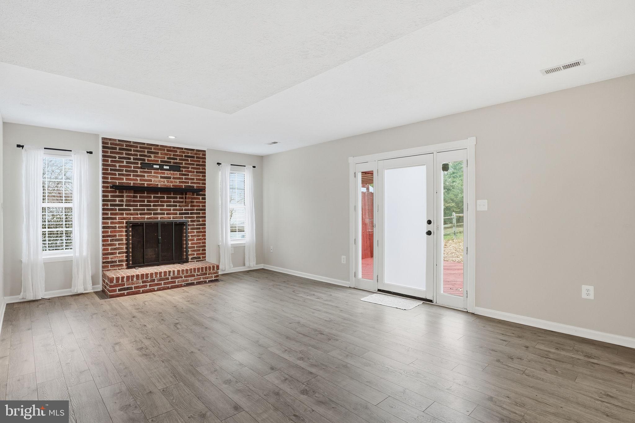 HAMPSHIRE - Residential