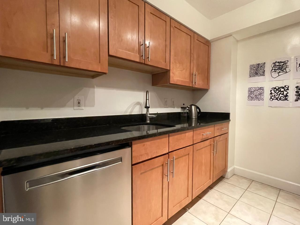 CLEVELAND PARK - Residential Lease