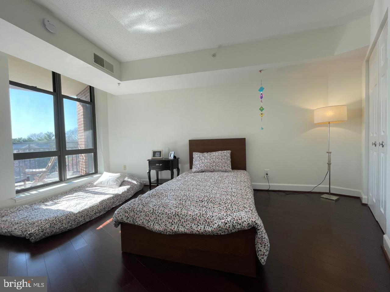 CLEVELAND PARK - Residential Lease