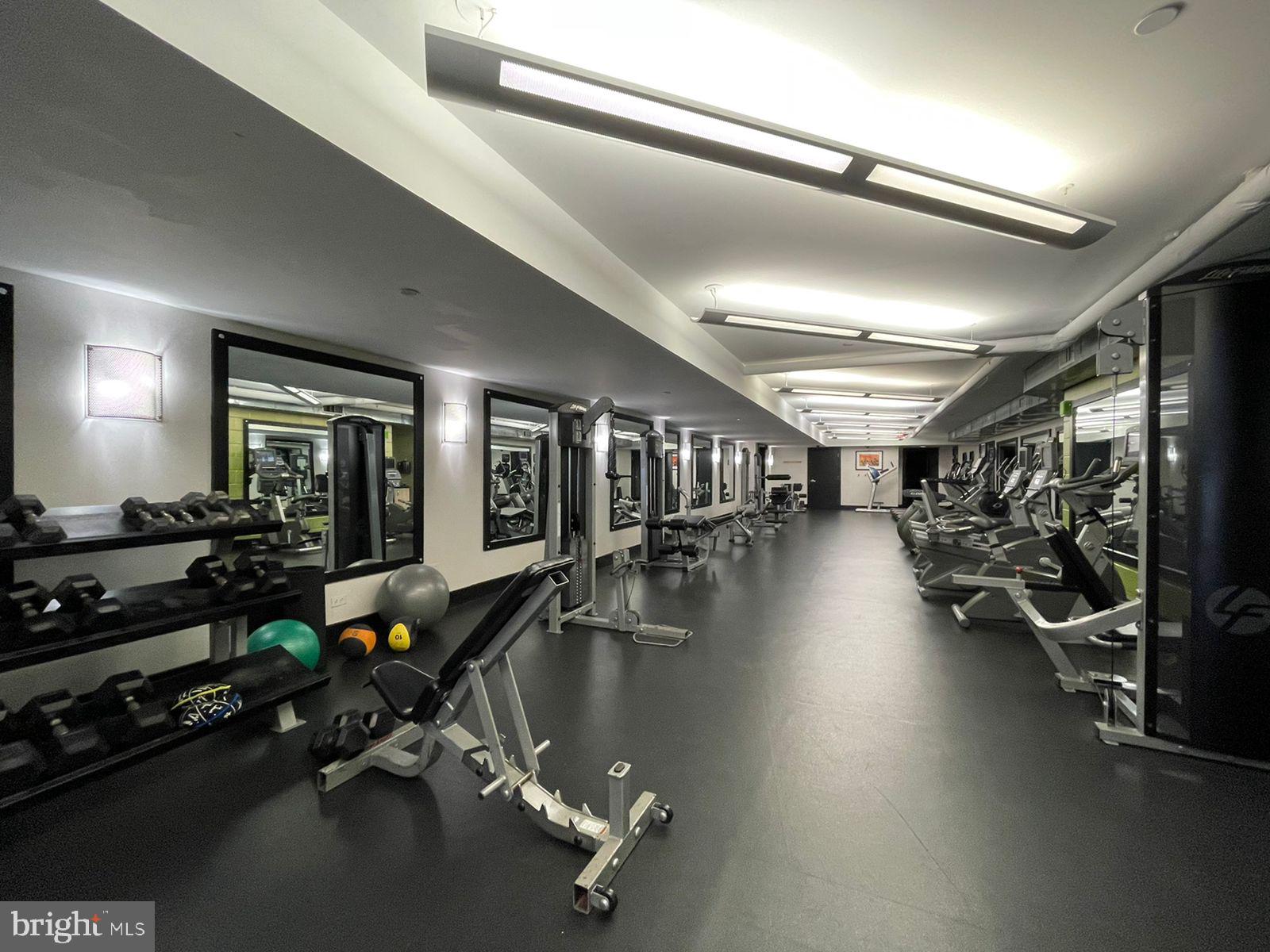 CLEVELAND PARK - Residential Lease