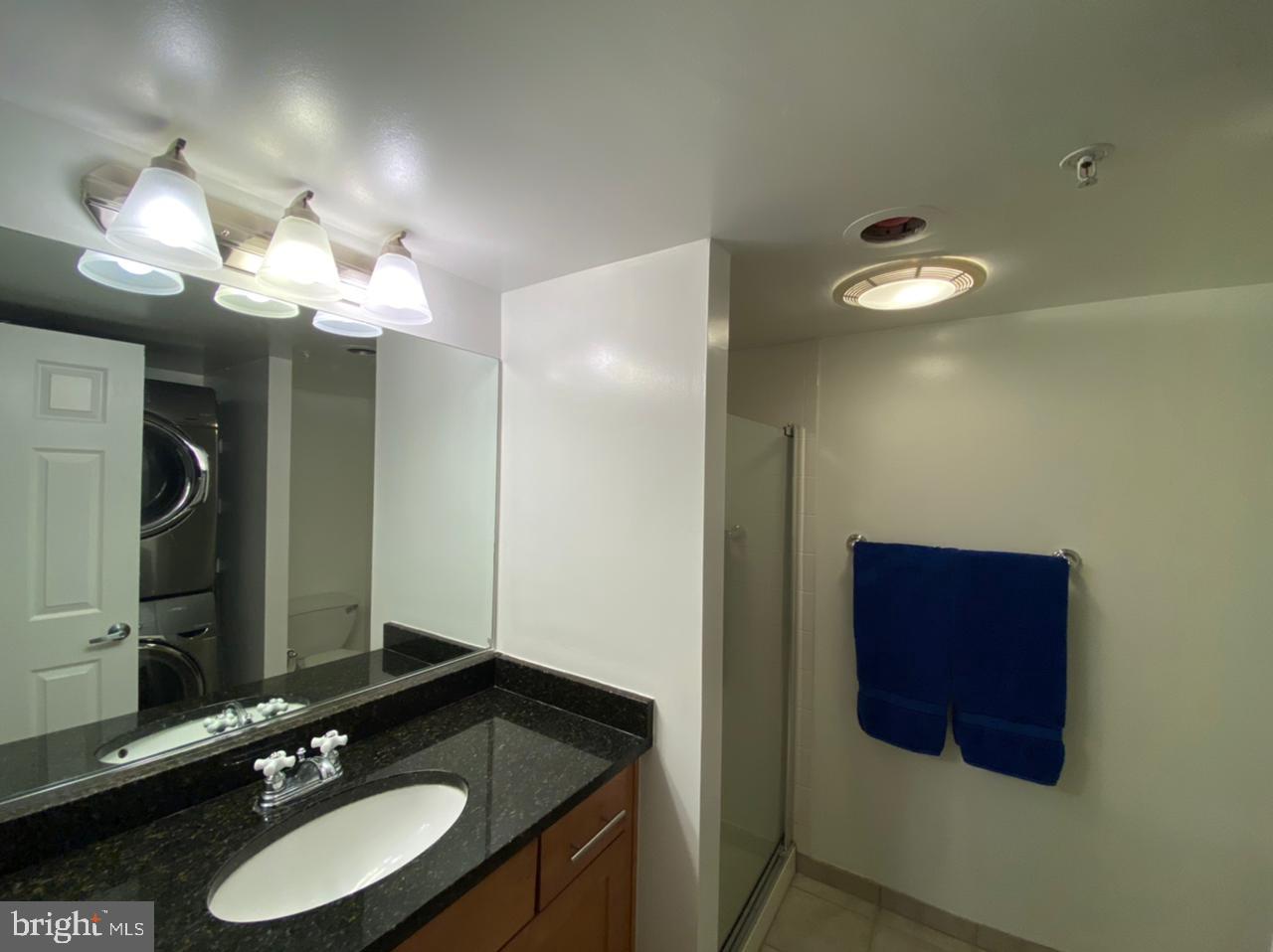 CLEVELAND PARK - Residential Lease