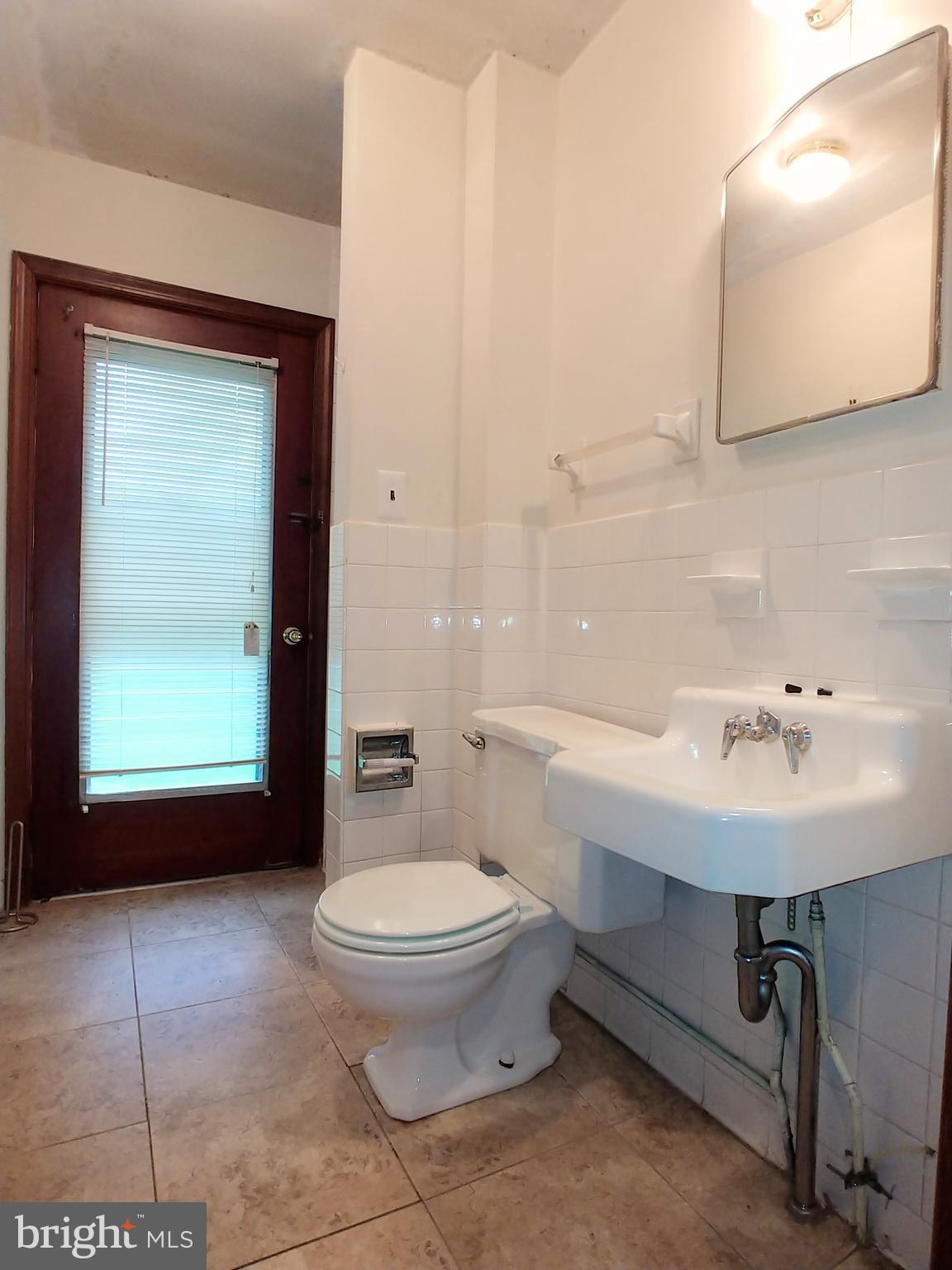 GOLDEN BEACH - Residential