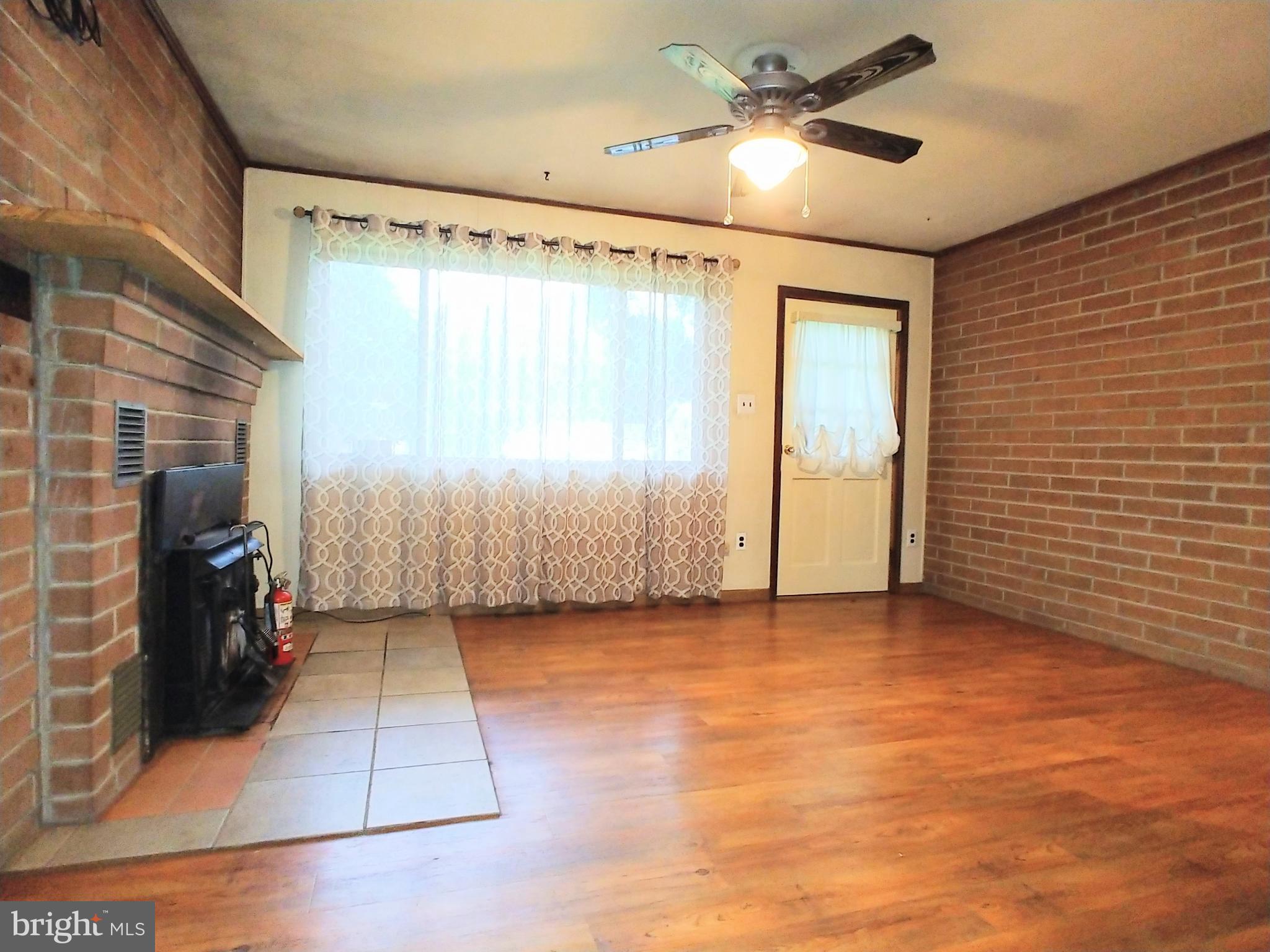 GOLDEN BEACH - Residential