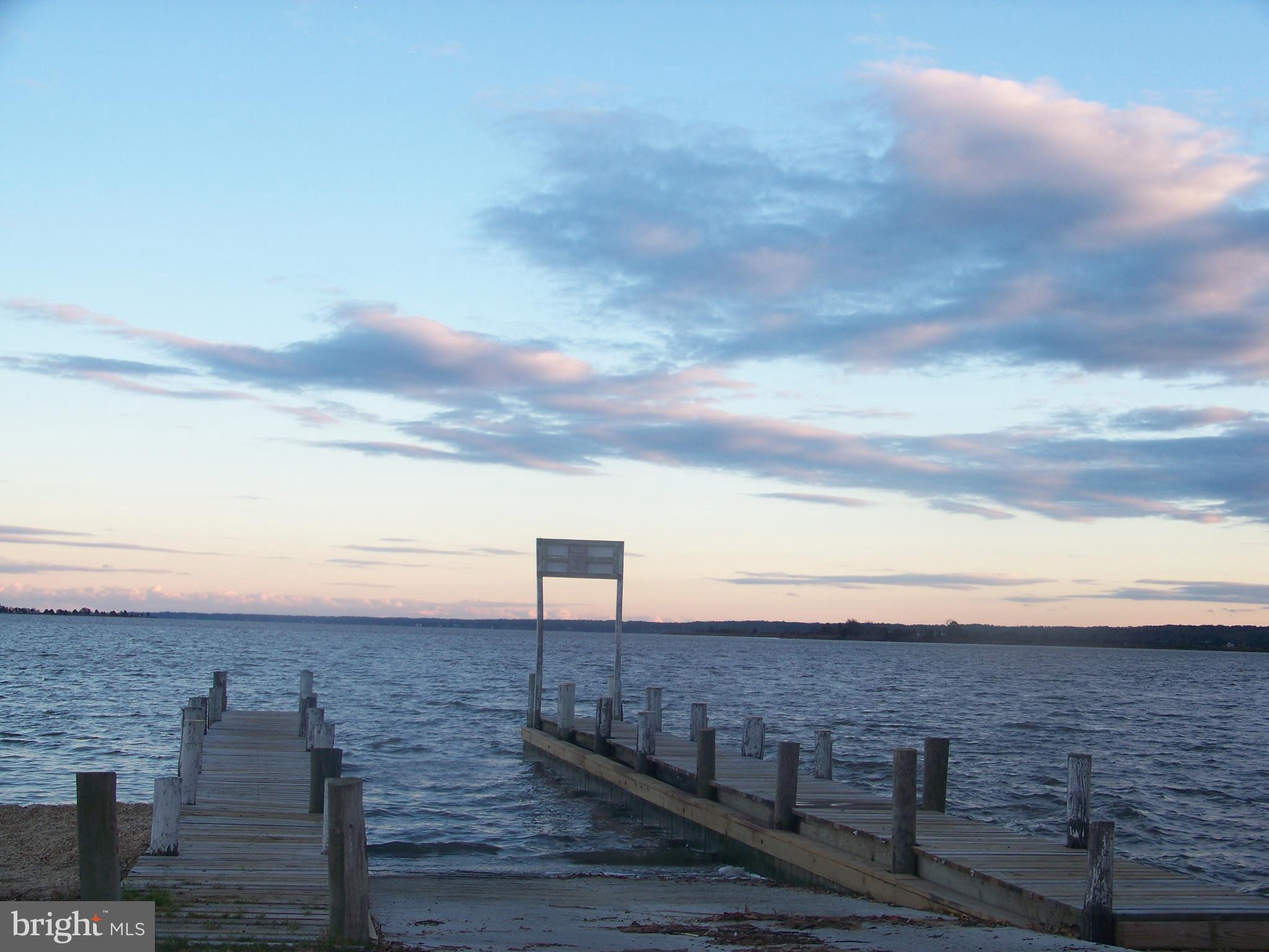 GOLDEN BEACH - Residential