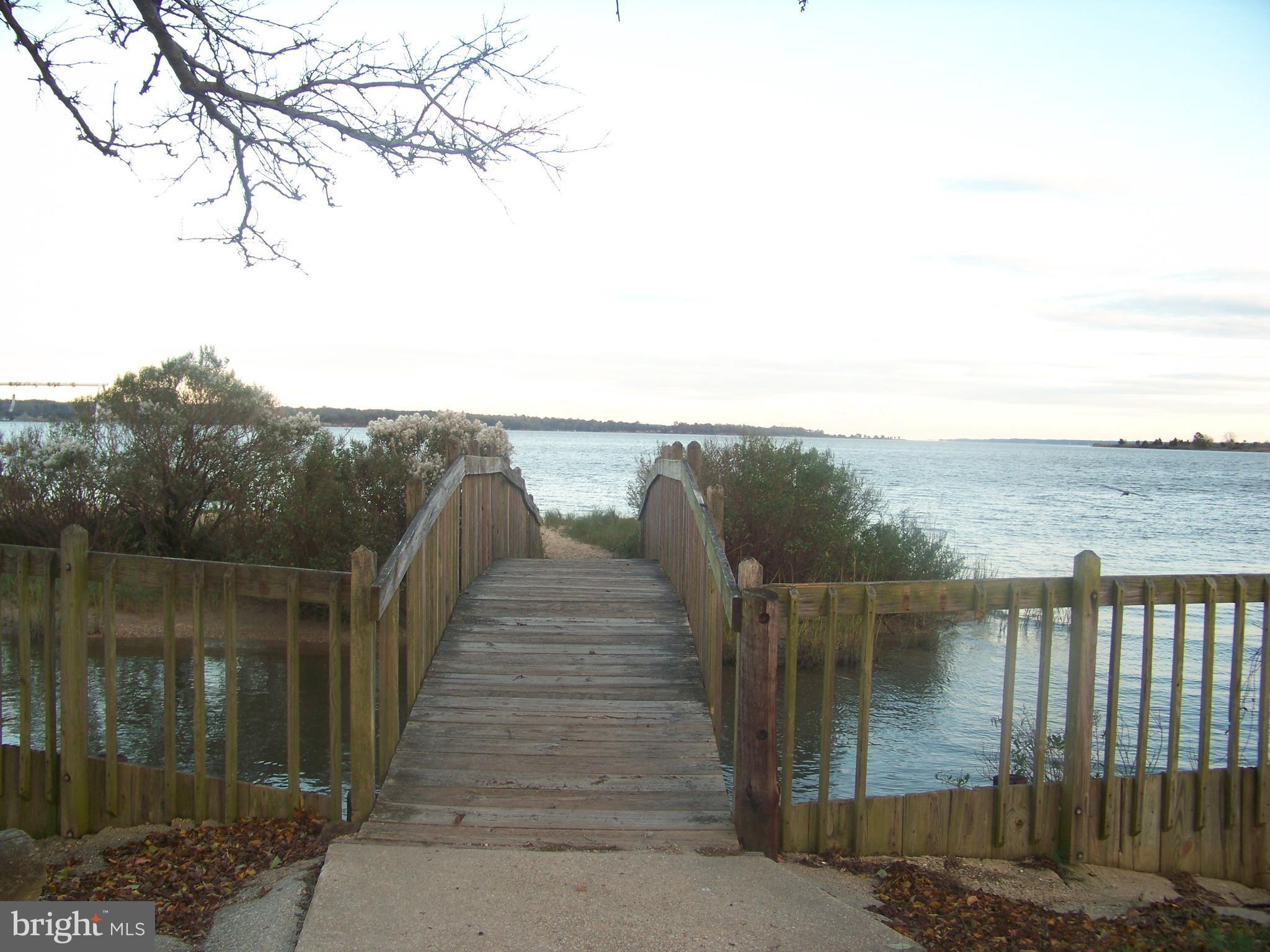 GOLDEN BEACH - Residential