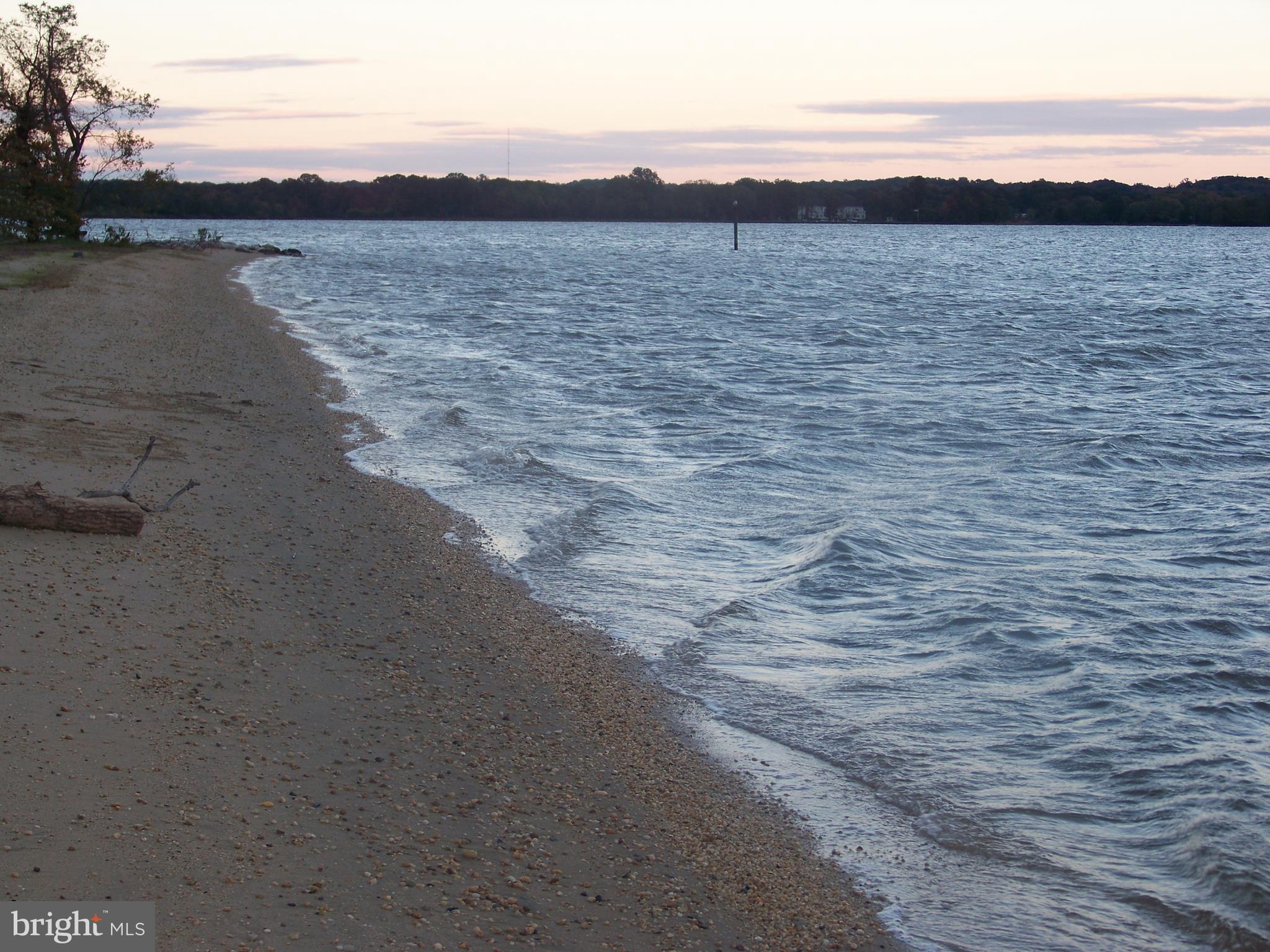 GOLDEN BEACH - Residential