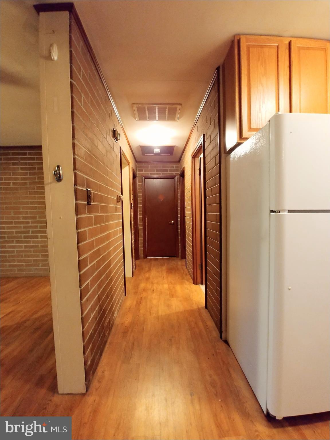 GOLDEN BEACH - Residential