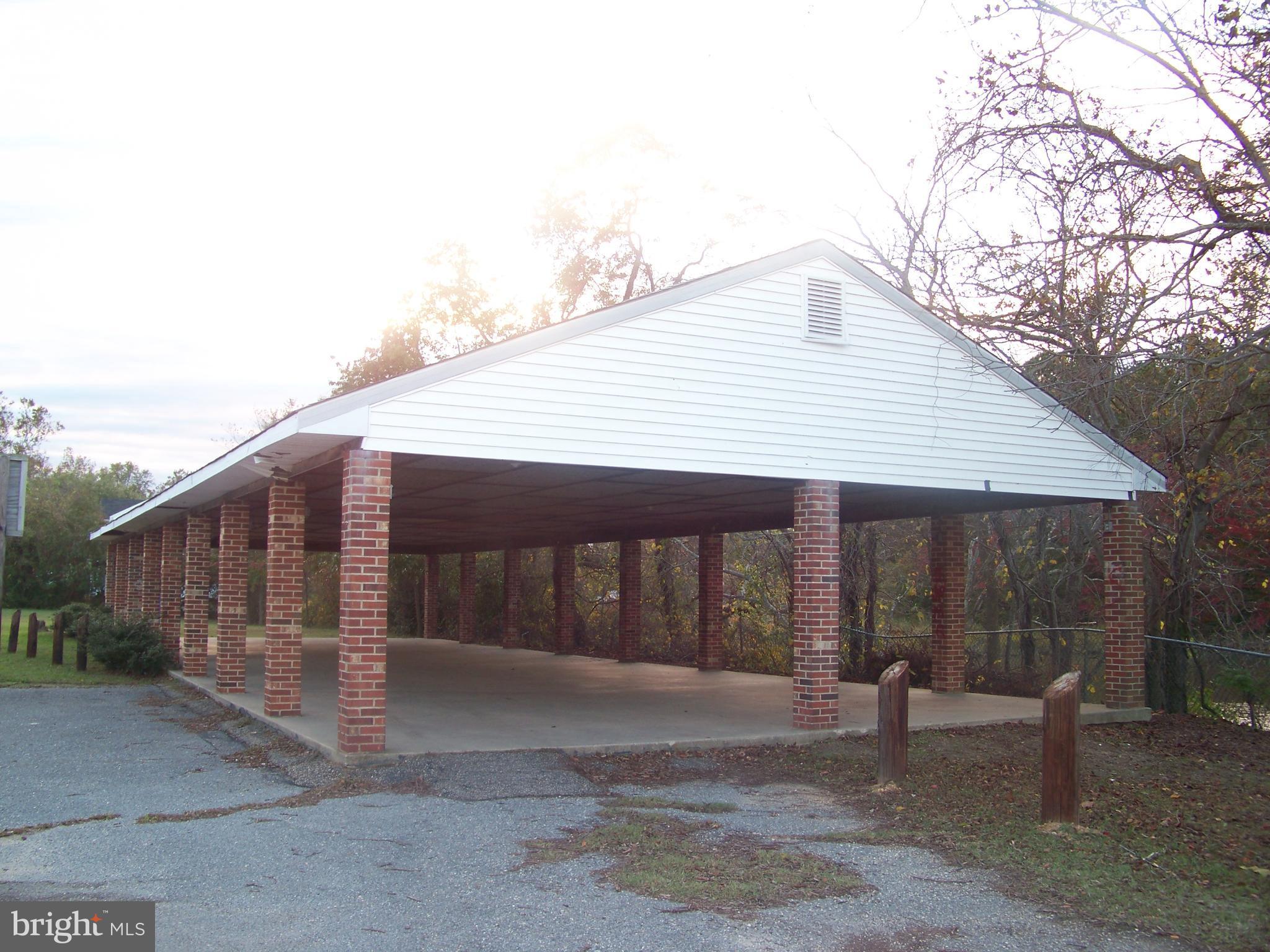 GOLDEN BEACH - Residential