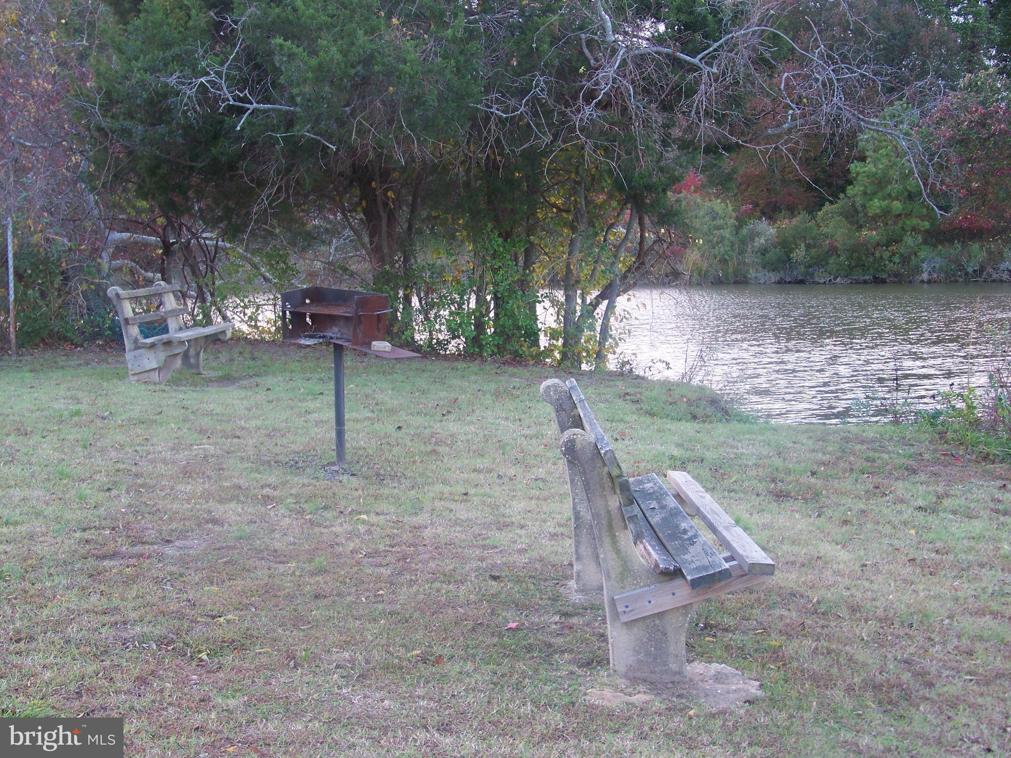 GOLDEN BEACH - Residential