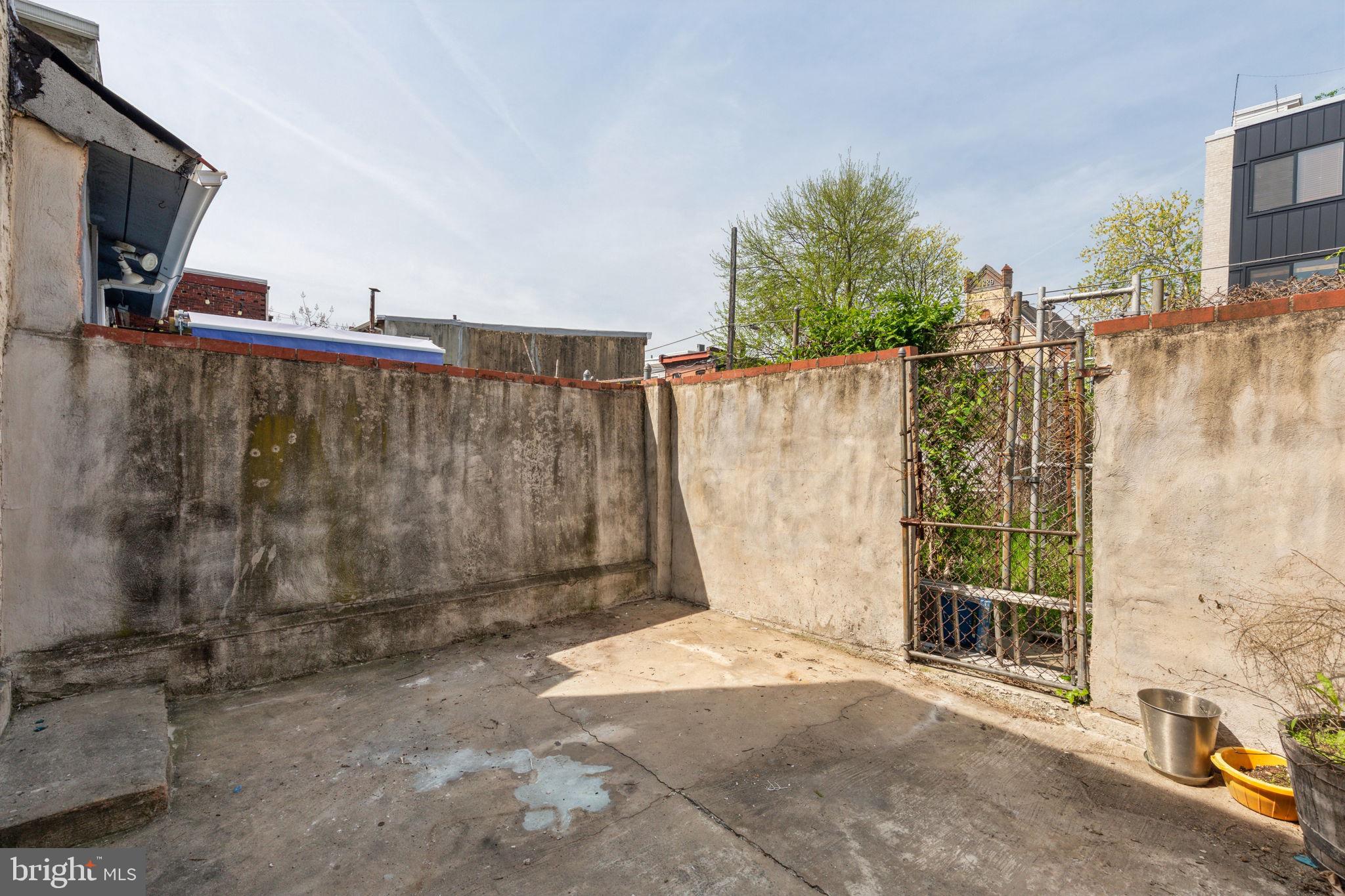 WEST KENSINGTON - Residential