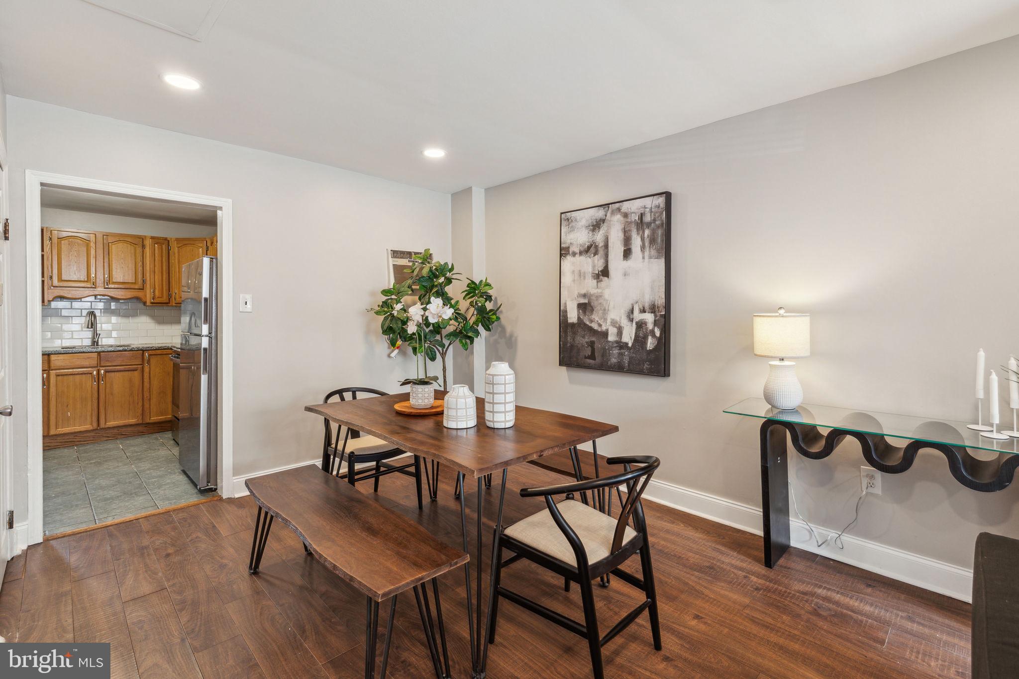 WEST KENSINGTON - Residential