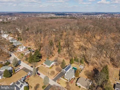 2417 Edgecomb Avenue, Glenside, PA 19038 - MLS#: PAMC2130092
