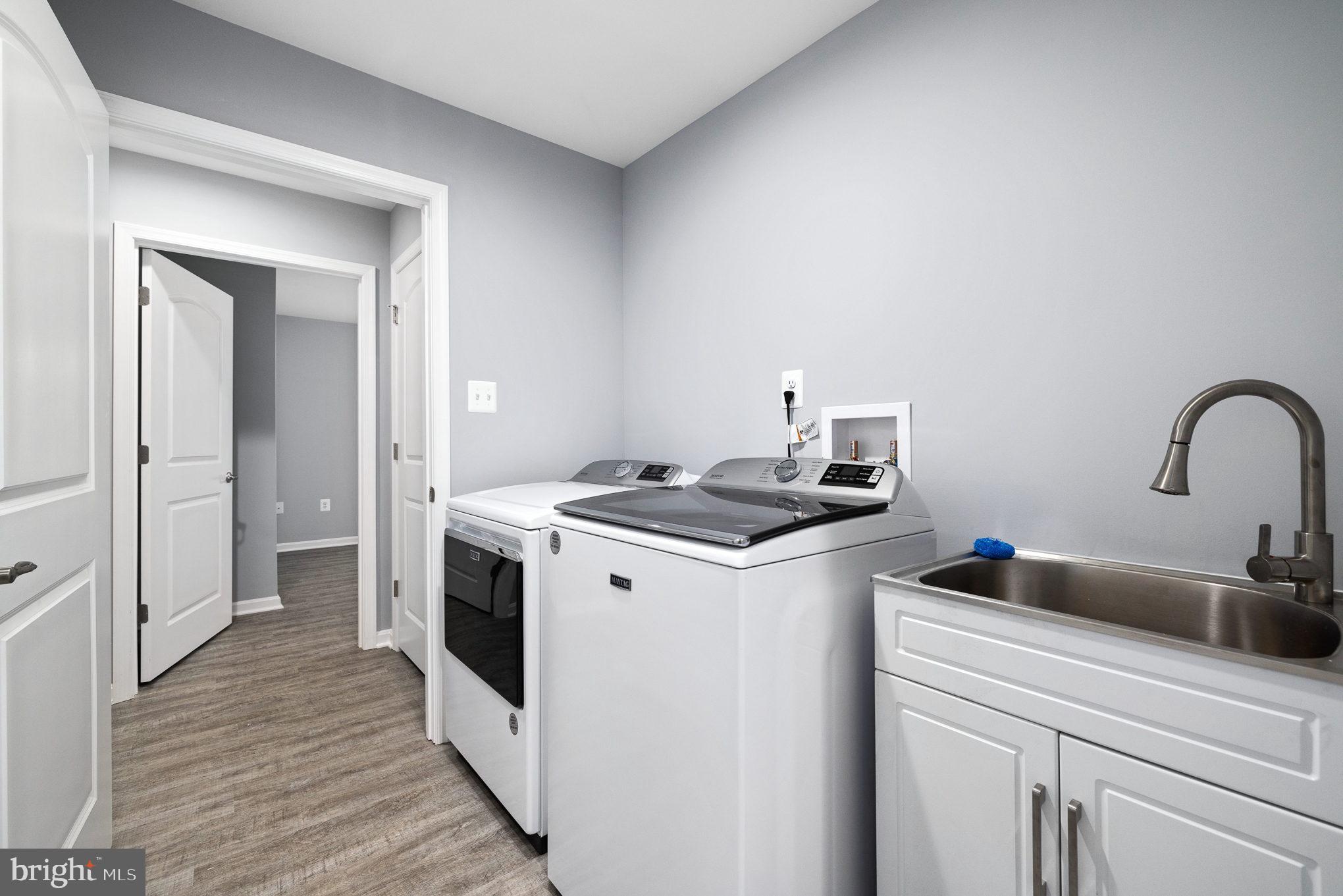 THE ESTATES AT LIGHT LANE - Residential