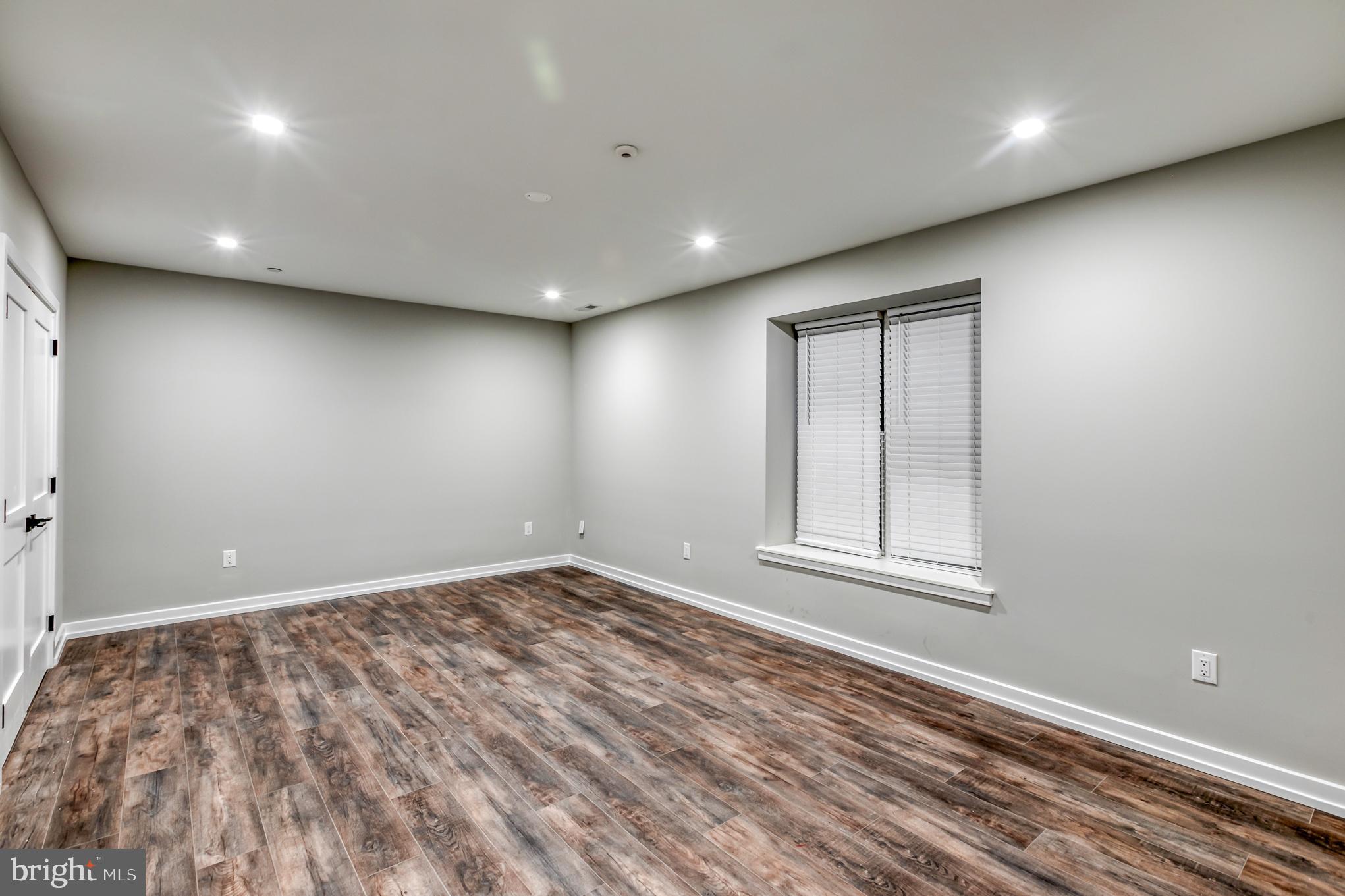 FAIRMOUNT - Residential Lease