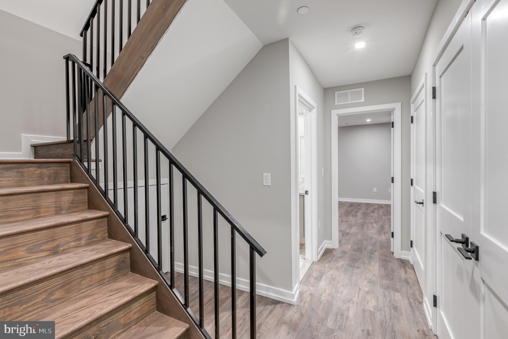 FAIRMOUNT - Residential Lease