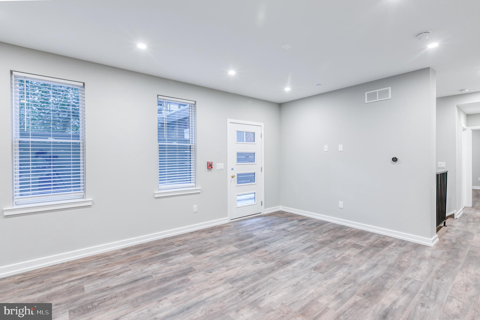 FAIRMOUNT - Residential Lease