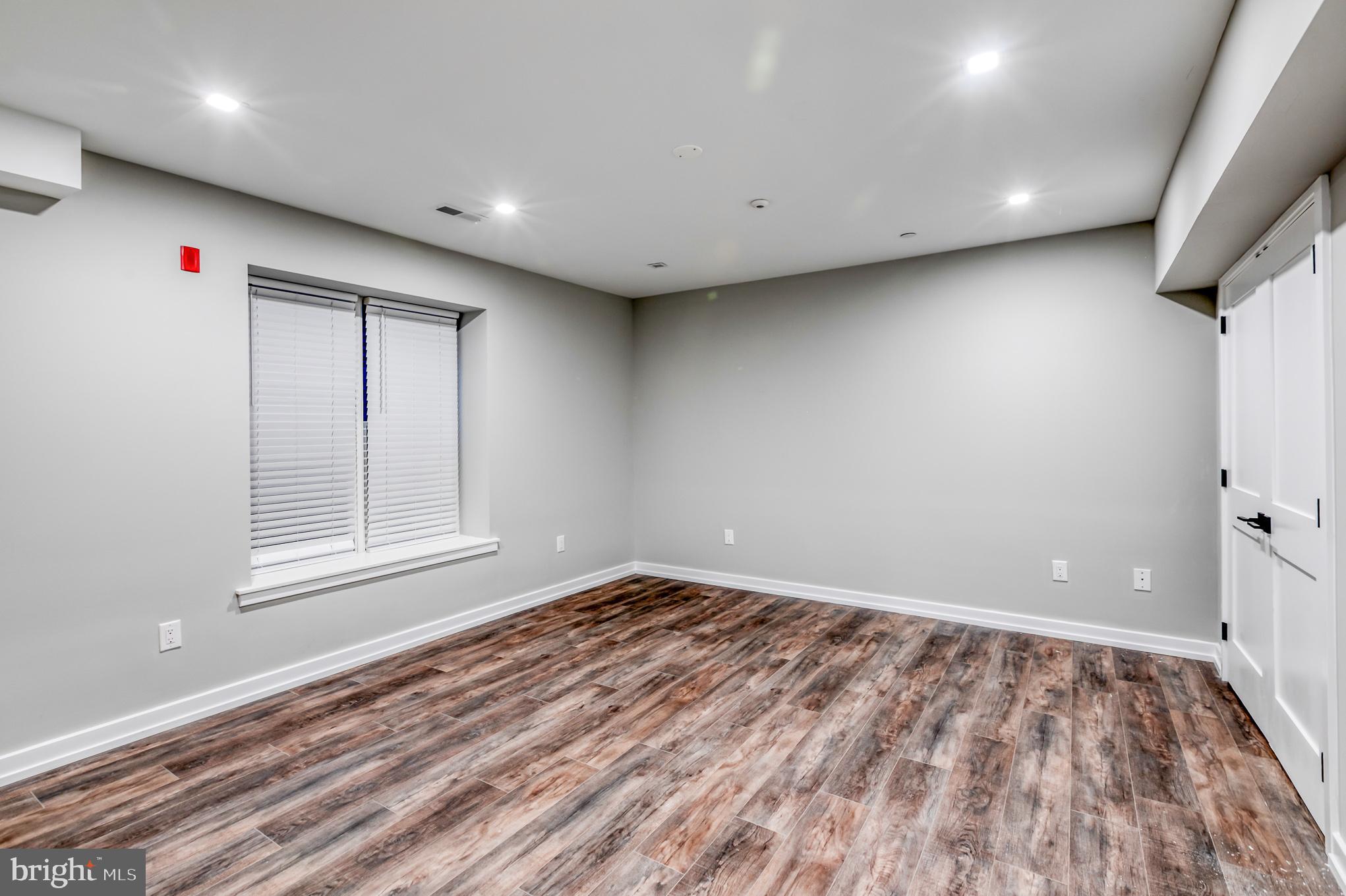 FAIRMOUNT - Residential Lease