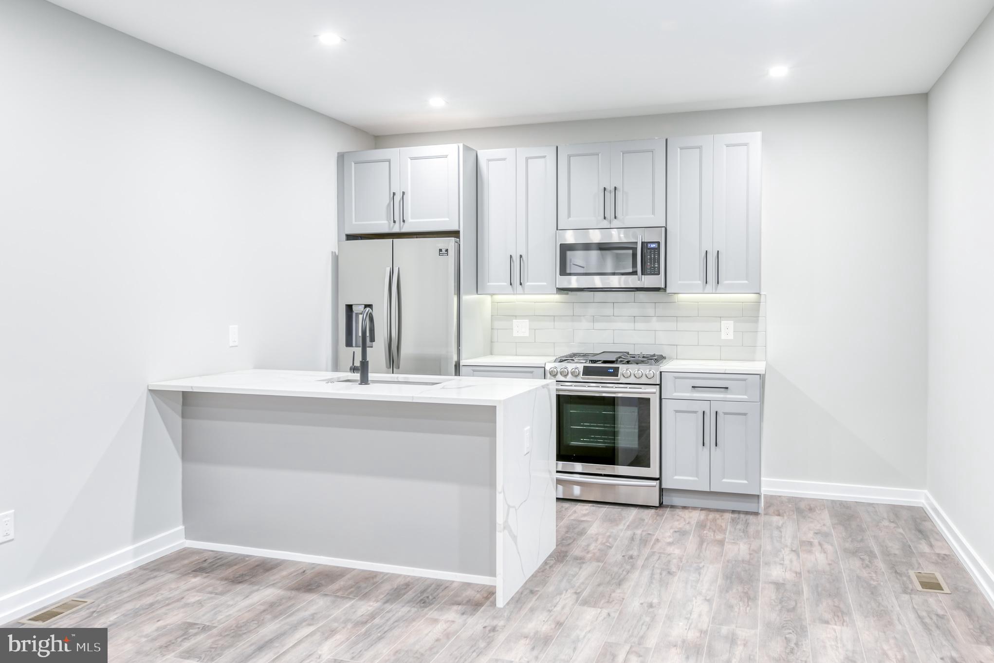 FAIRMOUNT - Residential Lease